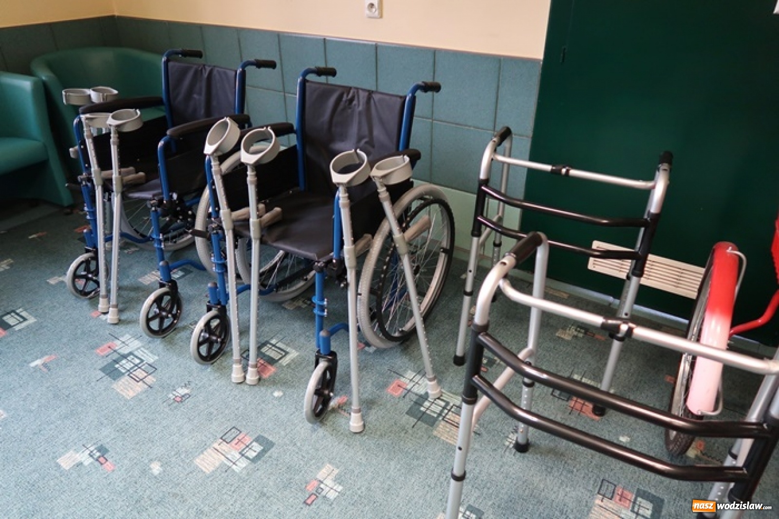 Zdjęcie w galerii na portalu naszwodzislaw.com: Bezpłatna wypożyczalnia sprzętu rehabilitacyjnego wiadomości z regionu