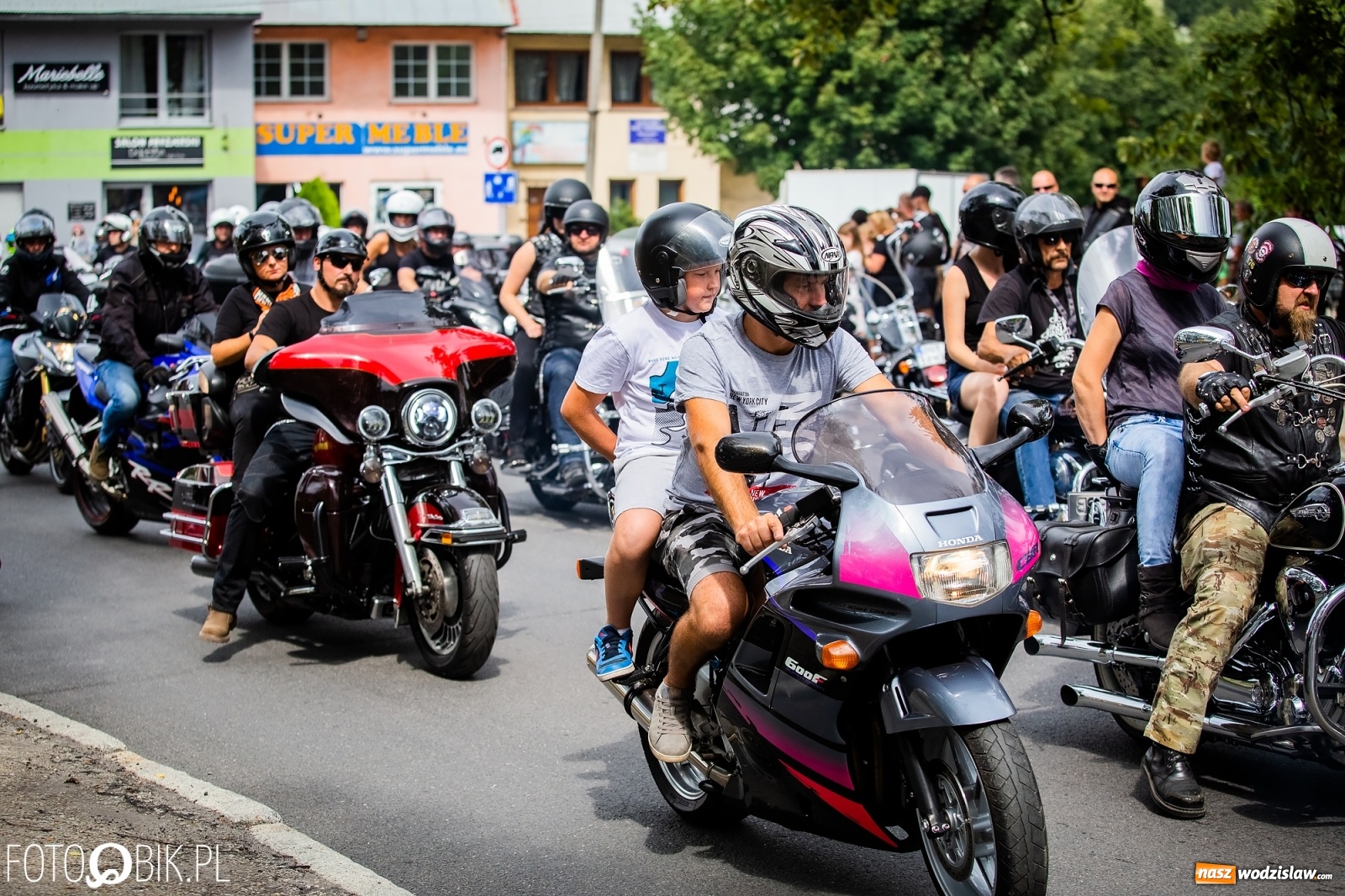 Zdjęcie w galerii na portalu naszwodzislaw.com: Lśniące maszyny na Zlocie Motocyklowym Hanysy 2019 [FOTO i WIDEO] wiadomości z regionu