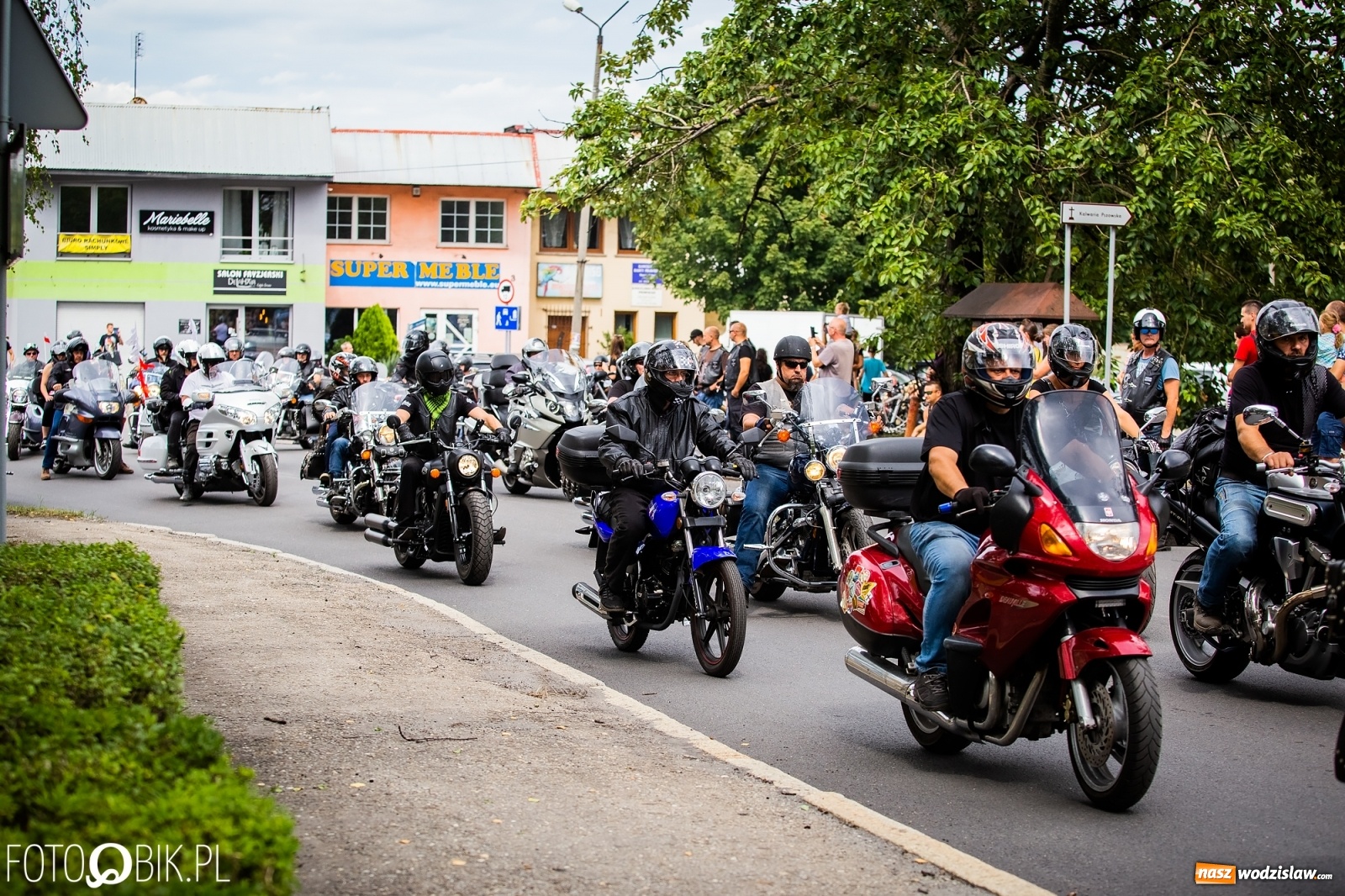 Zdjęcie w galerii na portalu naszwodzislaw.com: Lśniące maszyny na Zlocie Motocyklowym Hanysy 2019 [FOTO i WIDEO] wiadomości z regionu