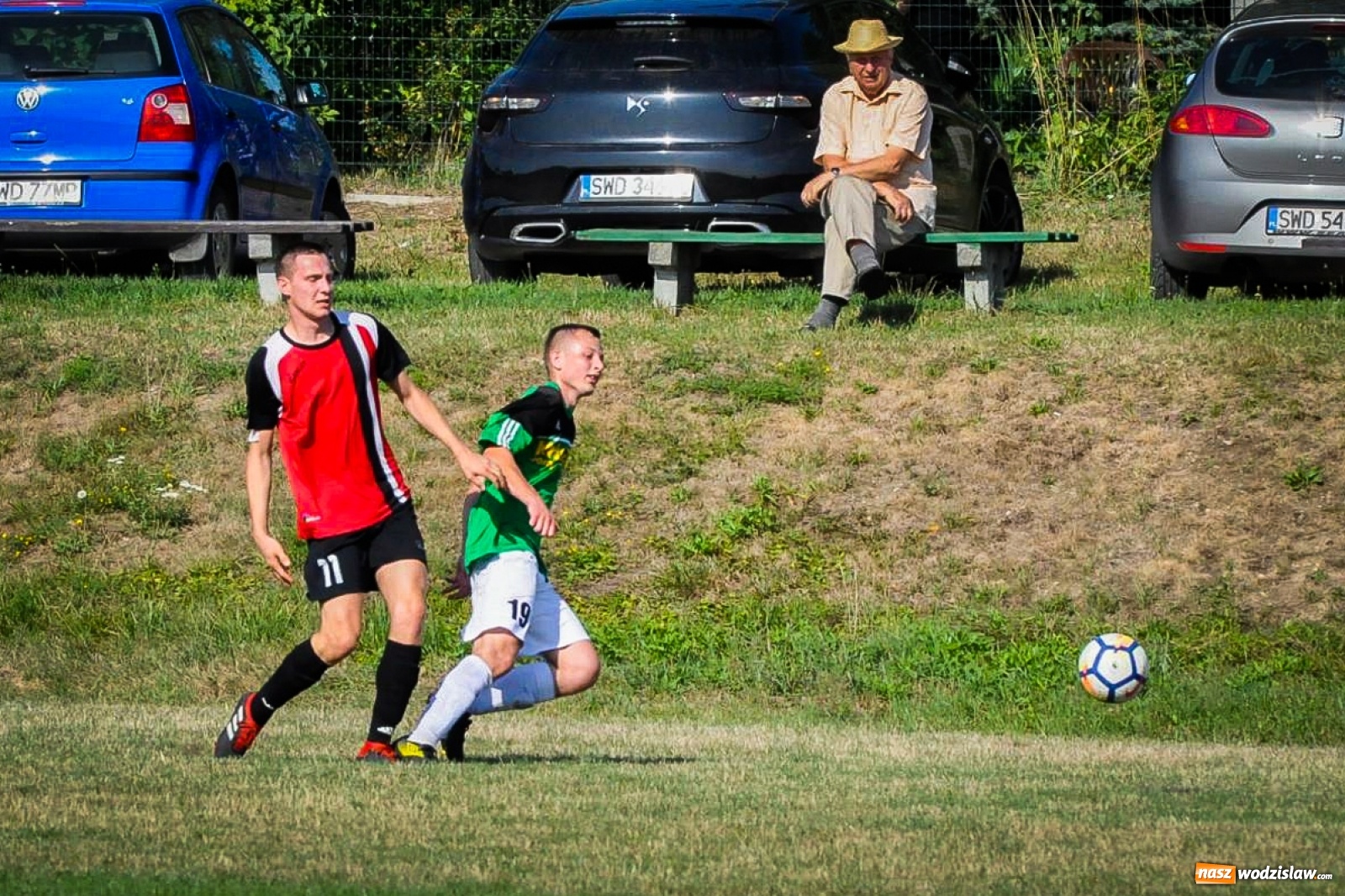 Zdjęcie w galerii na portalu naszwodzislaw.com: Brzezie zgarnęło trzy punkty na początek sezonu [FOTO i WIDEO] wiadomości z regionu