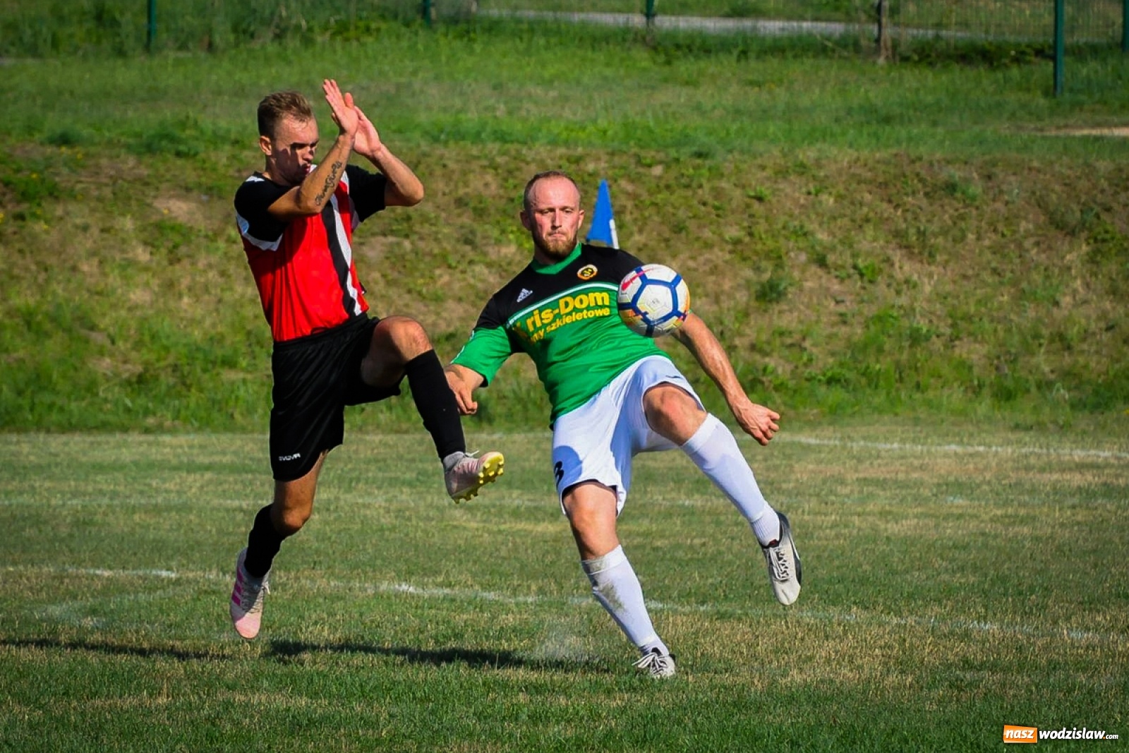 Zdjęcie w galerii na portalu naszwodzislaw.com: Brzezie zgarnęło trzy punkty na początek sezonu [FOTO i WIDEO] wiadomości z regionu