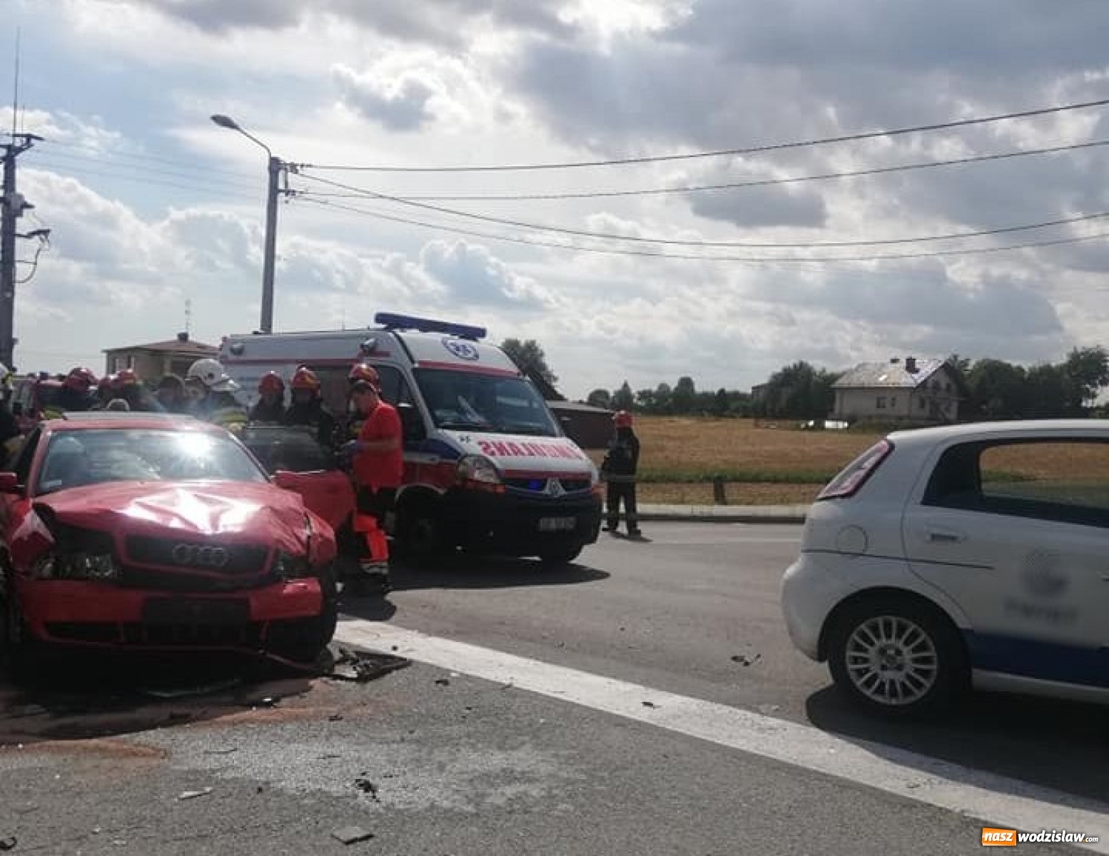 Zdjęcie w galerii na portalu naszwodzislaw.com: Nie ustąpił pierwszeństwa - dwie osoby trafiły do szpitala wiadomości z regionu