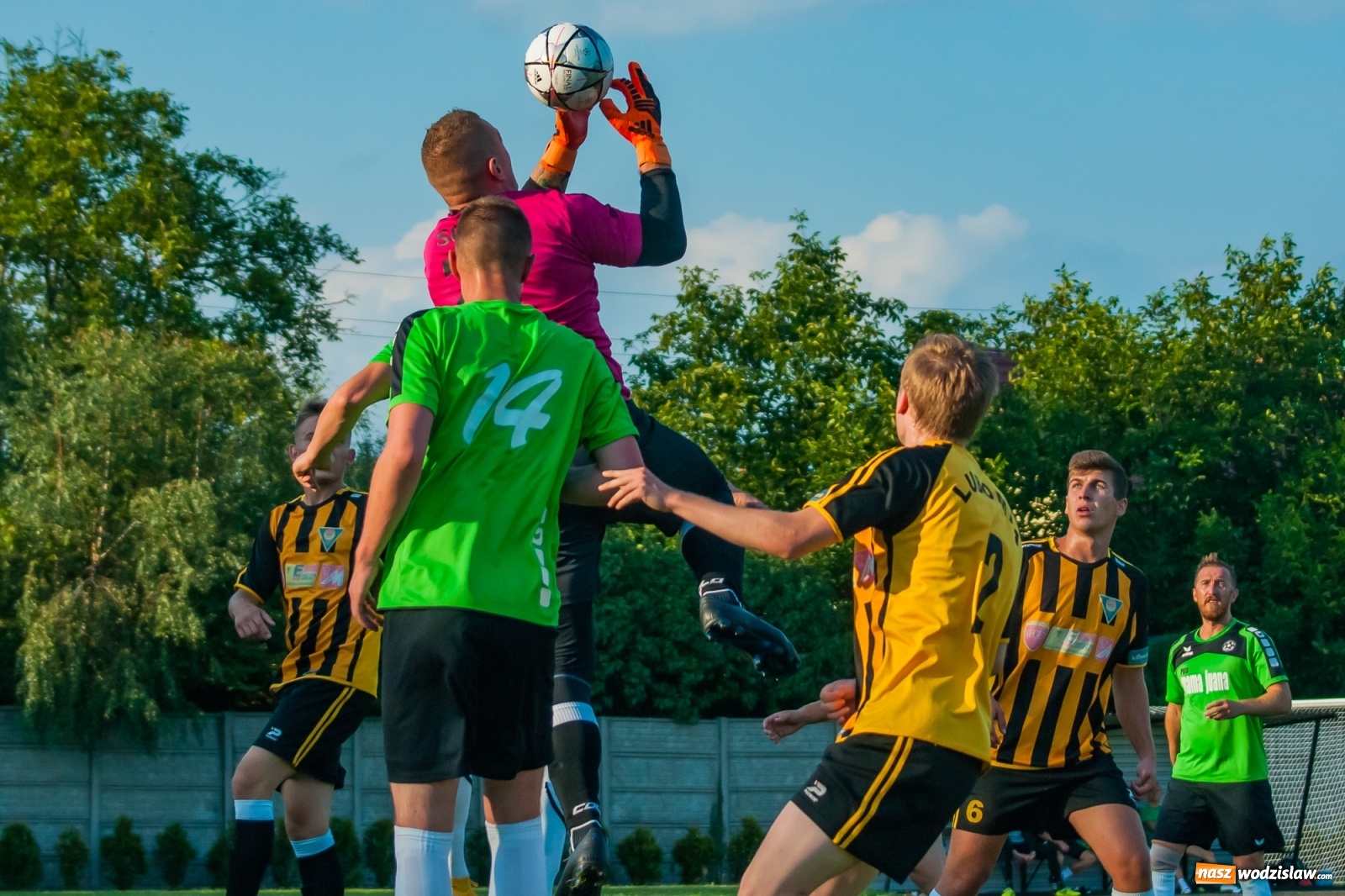 Zdjęcie w galerii na portalu naszwodzislaw.com: Puchar Polski. LKS Tworków z awansem, Lubomia za burtą [FOTO] wiadomości z regionu