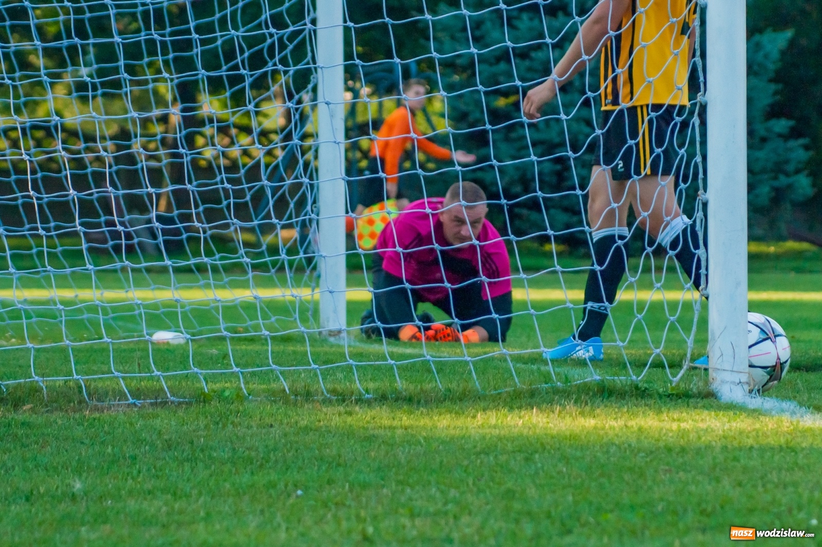 Zdjęcie w galerii na portalu naszwodzislaw.com: Puchar Polski. LKS Tworków z awansem, Lubomia za burtą [FOTO] wiadomości z regionu