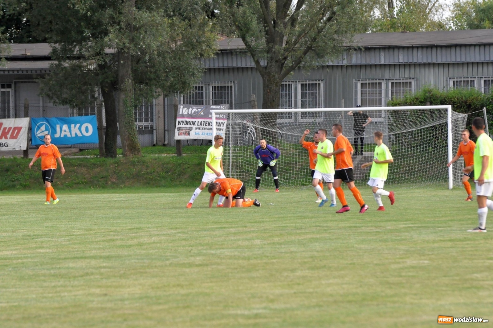 Zdjęcie w galerii na portalu naszwodzislaw.com: Naprzód Czyżowice przywozi trzy punkty z Raciborza  wiadomości z regionu