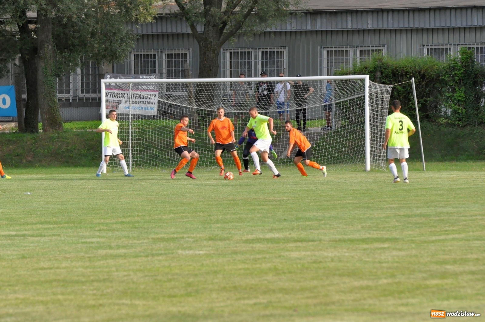 Zdjęcie w galerii na portalu naszwodzislaw.com: Naprzód Czyżowice przywozi trzy punkty z Raciborza  wiadomości z regionu