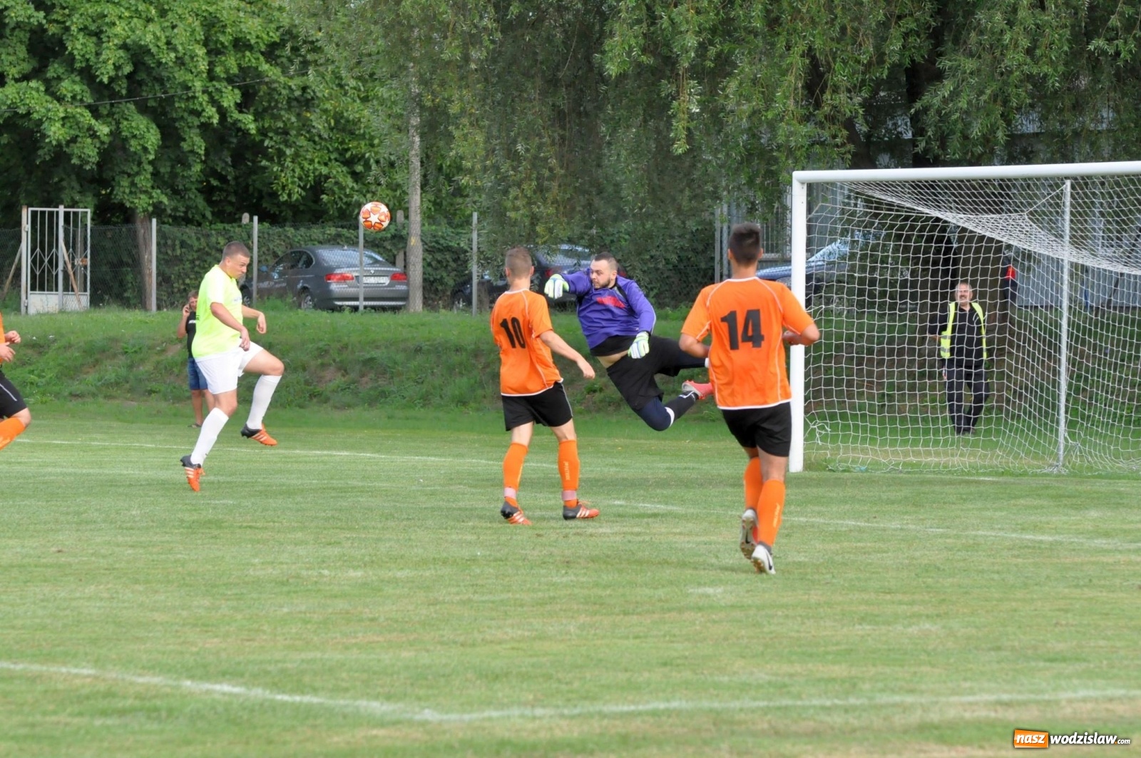 Zdjęcie w galerii na portalu naszwodzislaw.com: Naprzód Czyżowice przywozi trzy punkty z Raciborza  wiadomości z regionu