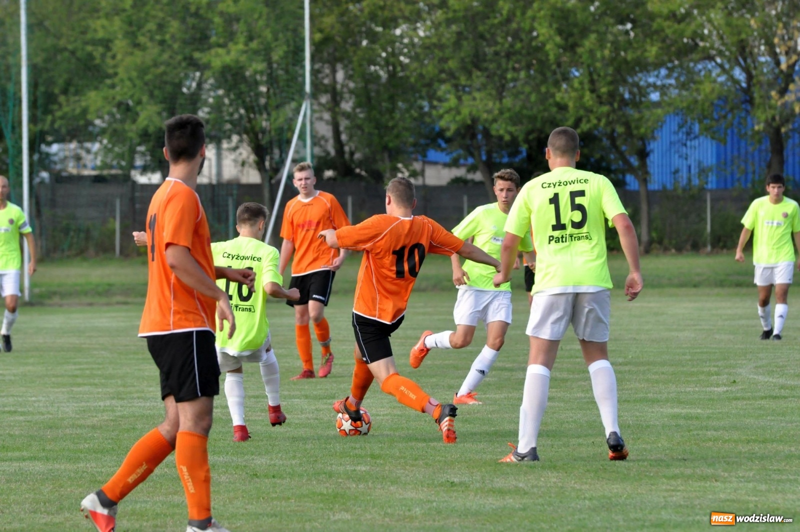 Zdjęcie w galerii na portalu naszwodzislaw.com: Naprzód Czyżowice przywozi trzy punkty z Raciborza  wiadomości z regionu