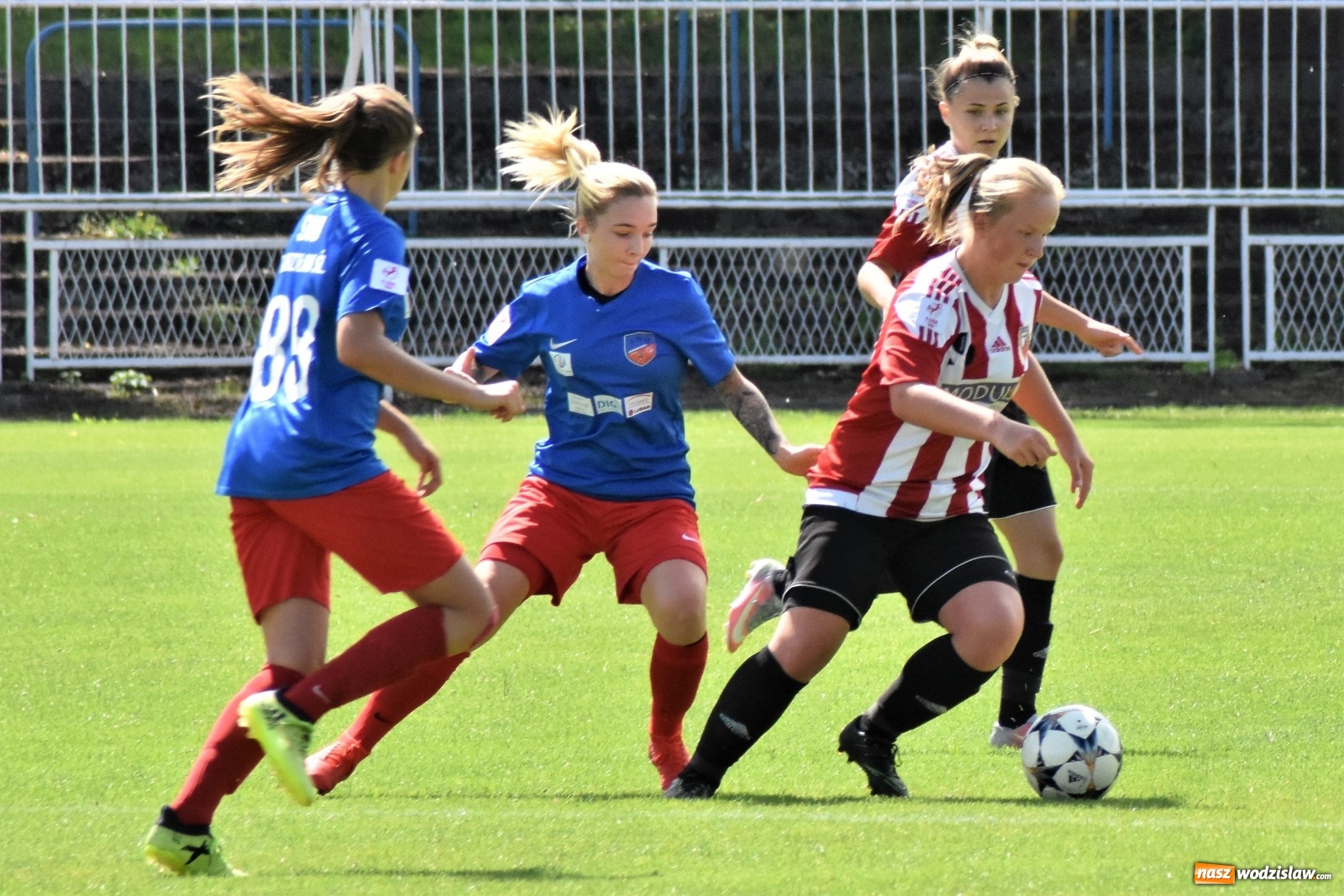 Zdjęcie w galerii na portalu naszwodzislaw.com: SWD Wodzisław przegrał w inauguracji I ligi kobiet [FOTO] wiadomości z regionu