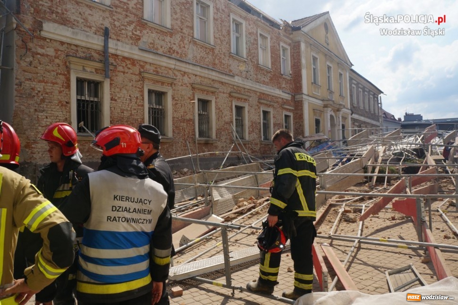 Zdjęcie w galerii na portalu naszwodzislaw.com: Policja wyjaśnia przyczyny katastrofy budowlanej [FOTO] wiadomości z regionu