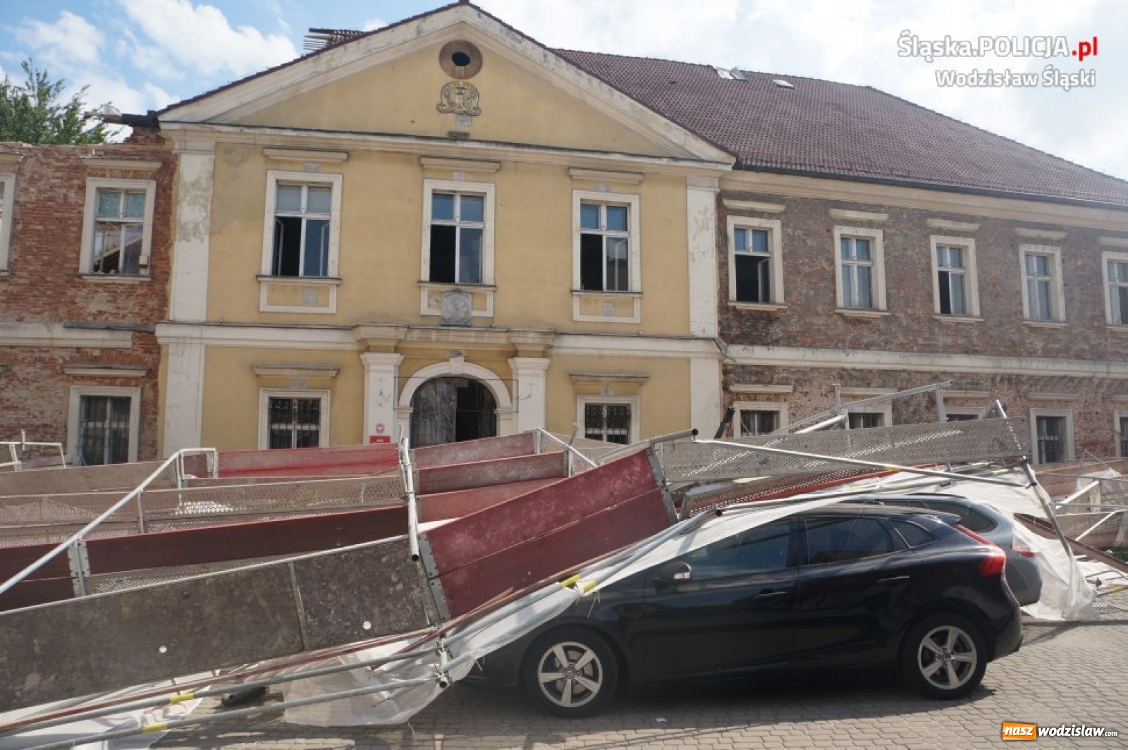 Zdjęcie w galerii na portalu naszwodzislaw.com: Policja wyjaśnia przyczyny katastrofy budowlanej [FOTO] wiadomości z regionu