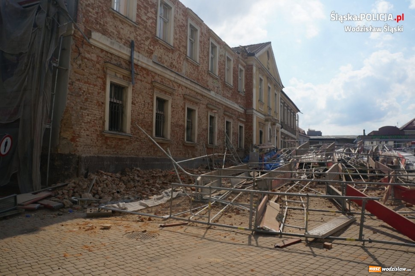 Zdjęcie w galerii na portalu naszwodzislaw.com: Policja wyjaśnia przyczyny katastrofy budowlanej [FOTO] wiadomości z regionu