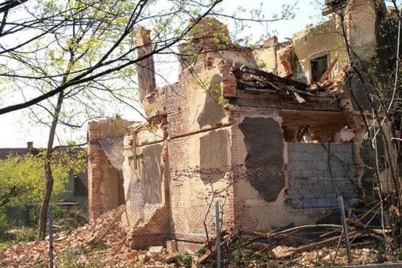 Zdjęcie w galerii na portalu naszwodzislaw.com: Runęła ściana budynku w Rydułtowach wiadomości z regionu