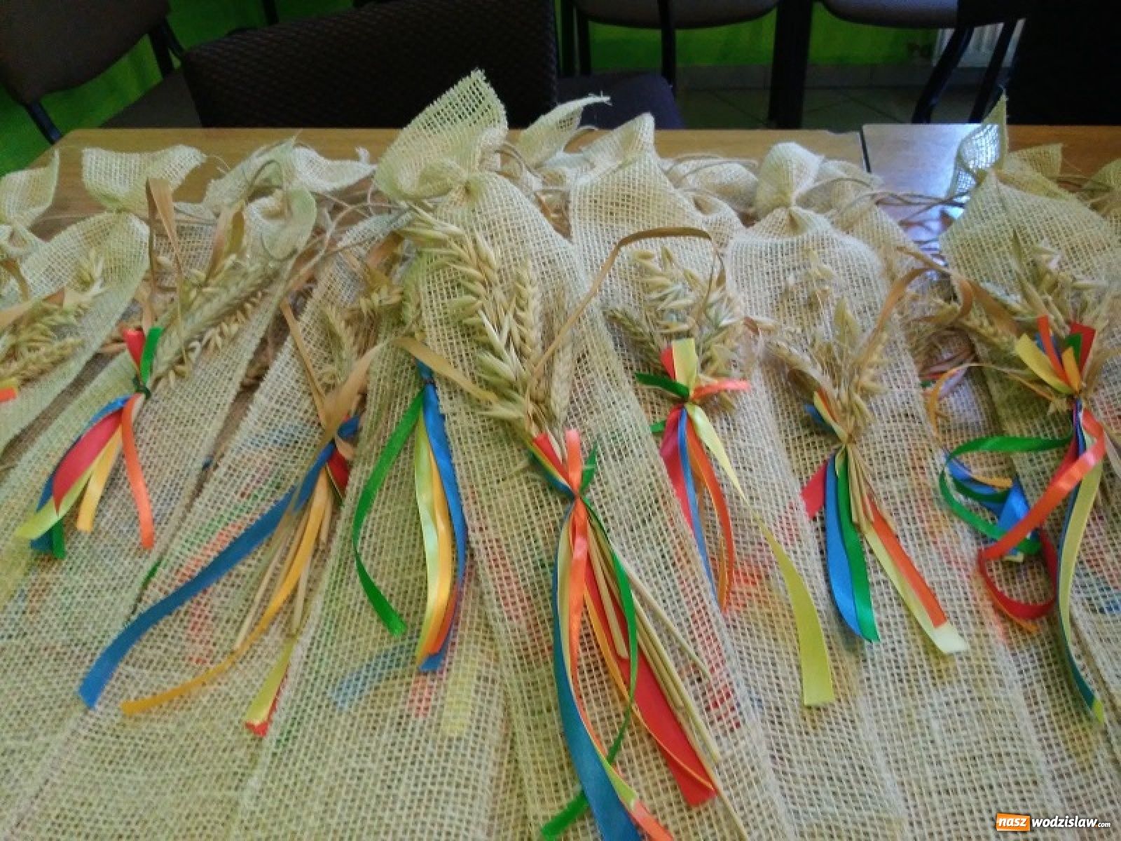 Zdjęcie w galerii na portalu naszwodzislaw.com: Korony dożynkowe już gotowe [FOTO] wiadomości z regionu