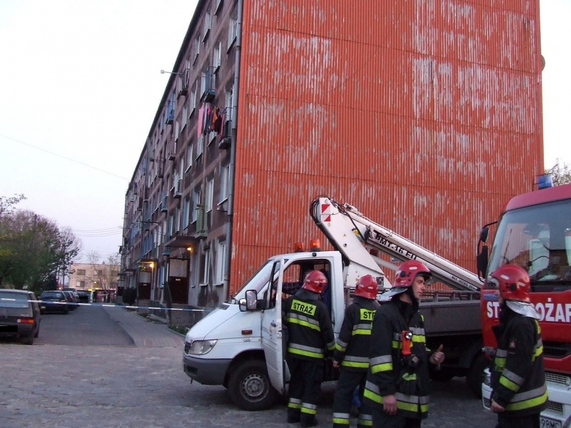 Zdjęcie w galerii na portalu naszwodzislaw.com: Fałszywy alarm bombowy w Rydułtowach wiadomości z regionu