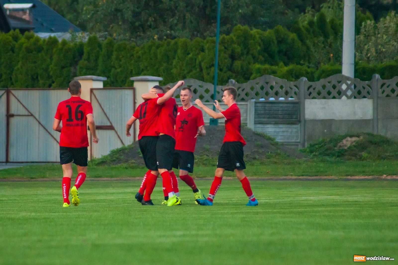 Zdjęcie w galerii na portalu naszwodzislaw.com: Dawid Bober Show w Tworkowie zakończony remisem [FOTO i WIDEO] wiadomości z regionu