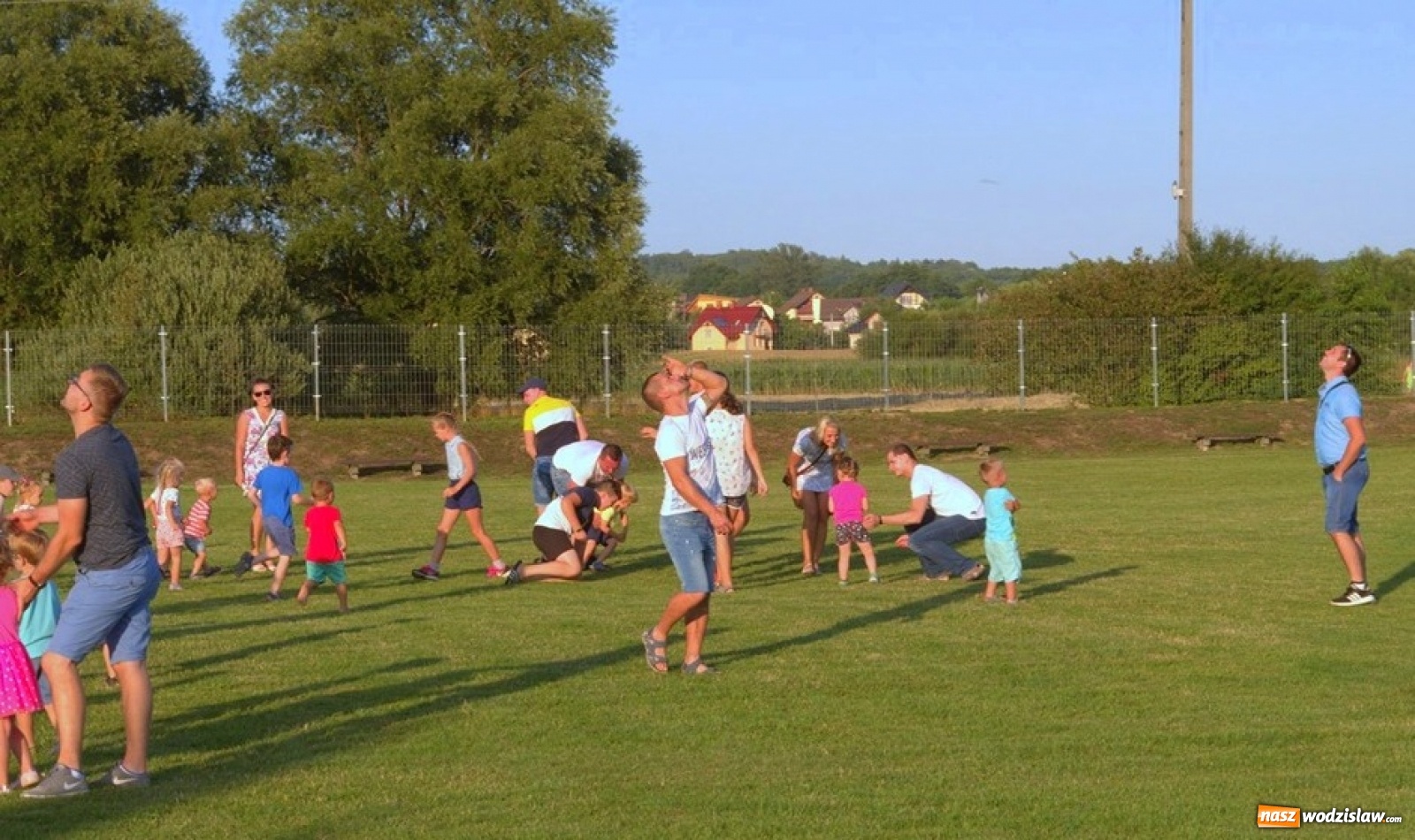 Zdjęcie w galerii na portalu naszwodzislaw.com: W gminie Gorzyce otwarto trzy nowe siłownie plenerowe [FOTO] wiadomości z regionu