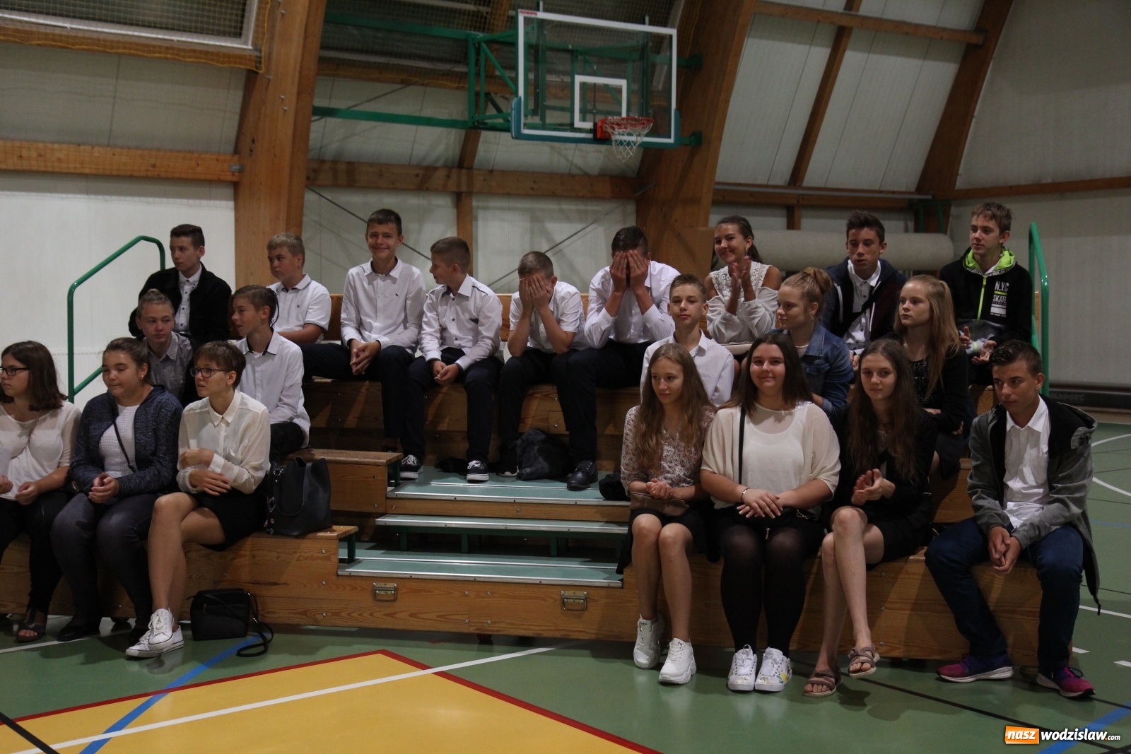 Zdjęcie w galerii na portalu naszwodzislaw.com: Uroczyste rozpoczęcie roku szkolnego w Szkole Podstawowej w Lubomi wiadomości z regionu