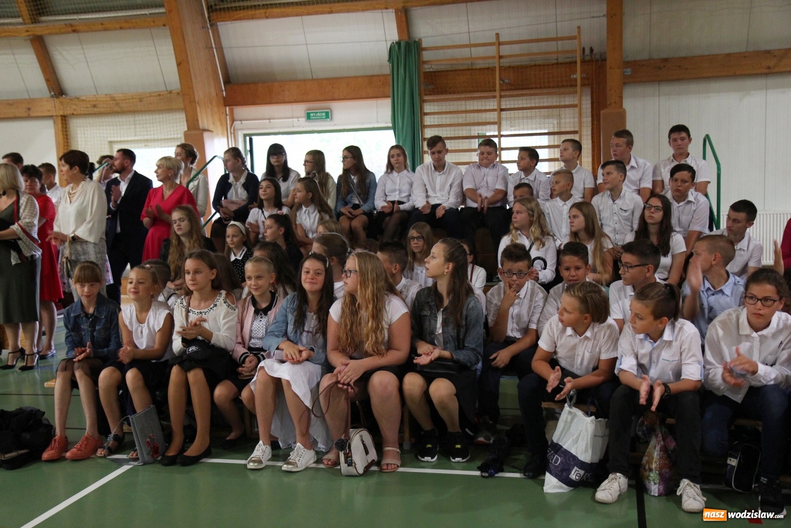 Zdjęcie w galerii na portalu naszwodzislaw.com: Uroczyste rozpoczęcie roku szkolnego w Szkole Podstawowej w Lubomi wiadomości z regionu