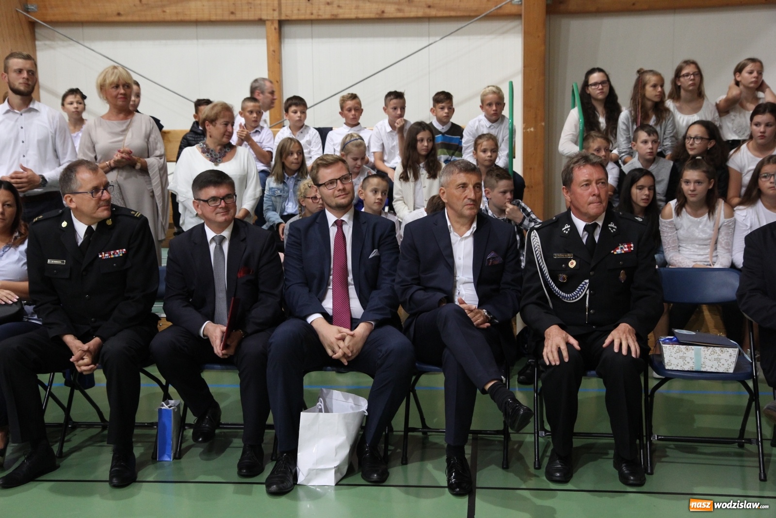 Zdjęcie w galerii na portalu naszwodzislaw.com: Uroczyste rozpoczęcie roku szkolnego w Szkole Podstawowej w Lubomi wiadomości z regionu