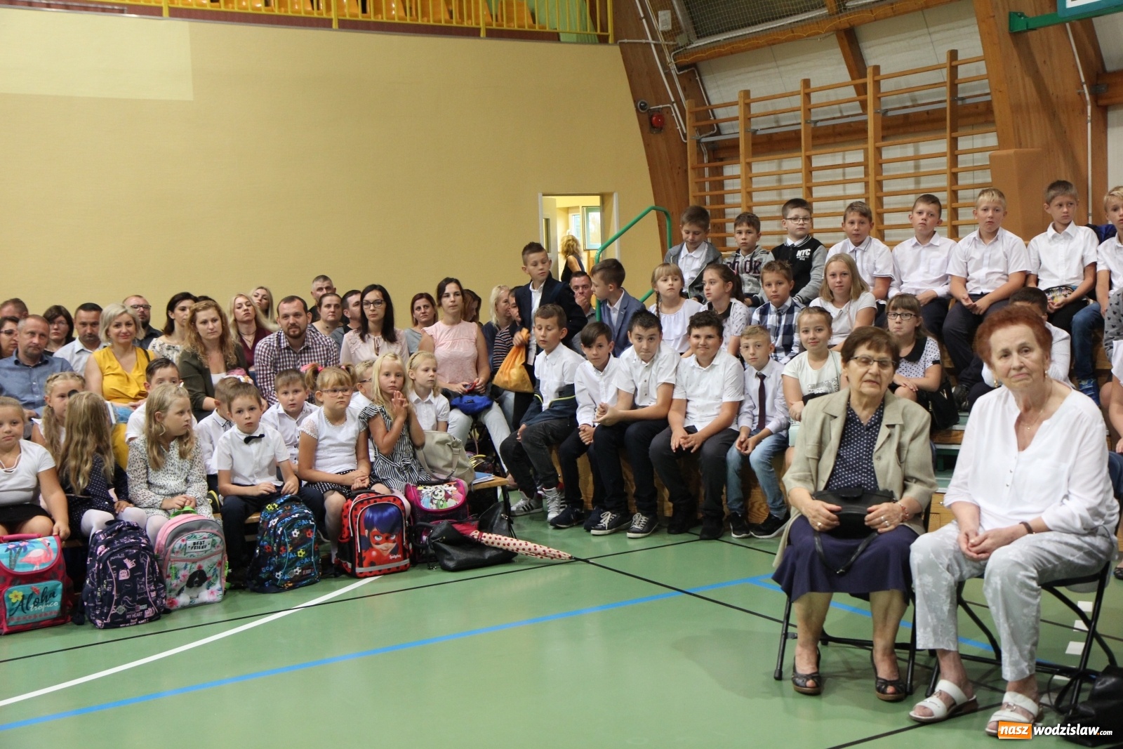 Zdjęcie w galerii na portalu naszwodzislaw.com: Uroczyste rozpoczęcie roku szkolnego w Szkole Podstawowej w Lubomi wiadomości z regionu