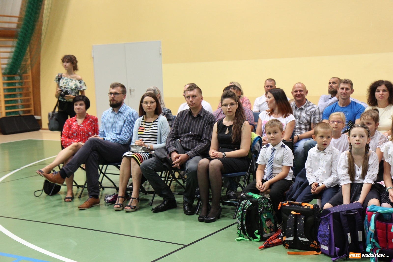 Zdjęcie w galerii na portalu naszwodzislaw.com: Uroczyste rozpoczęcie roku szkolnego w Szkole Podstawowej w Lubomi wiadomości z regionu