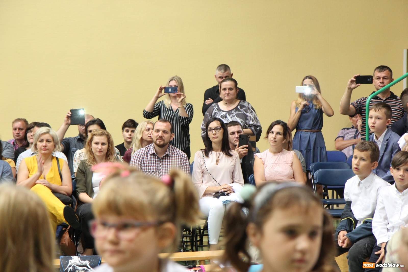 Zdjęcie w galerii na portalu naszwodzislaw.com: Uroczyste rozpoczęcie roku szkolnego w Szkole Podstawowej w Lubomi wiadomości z regionu