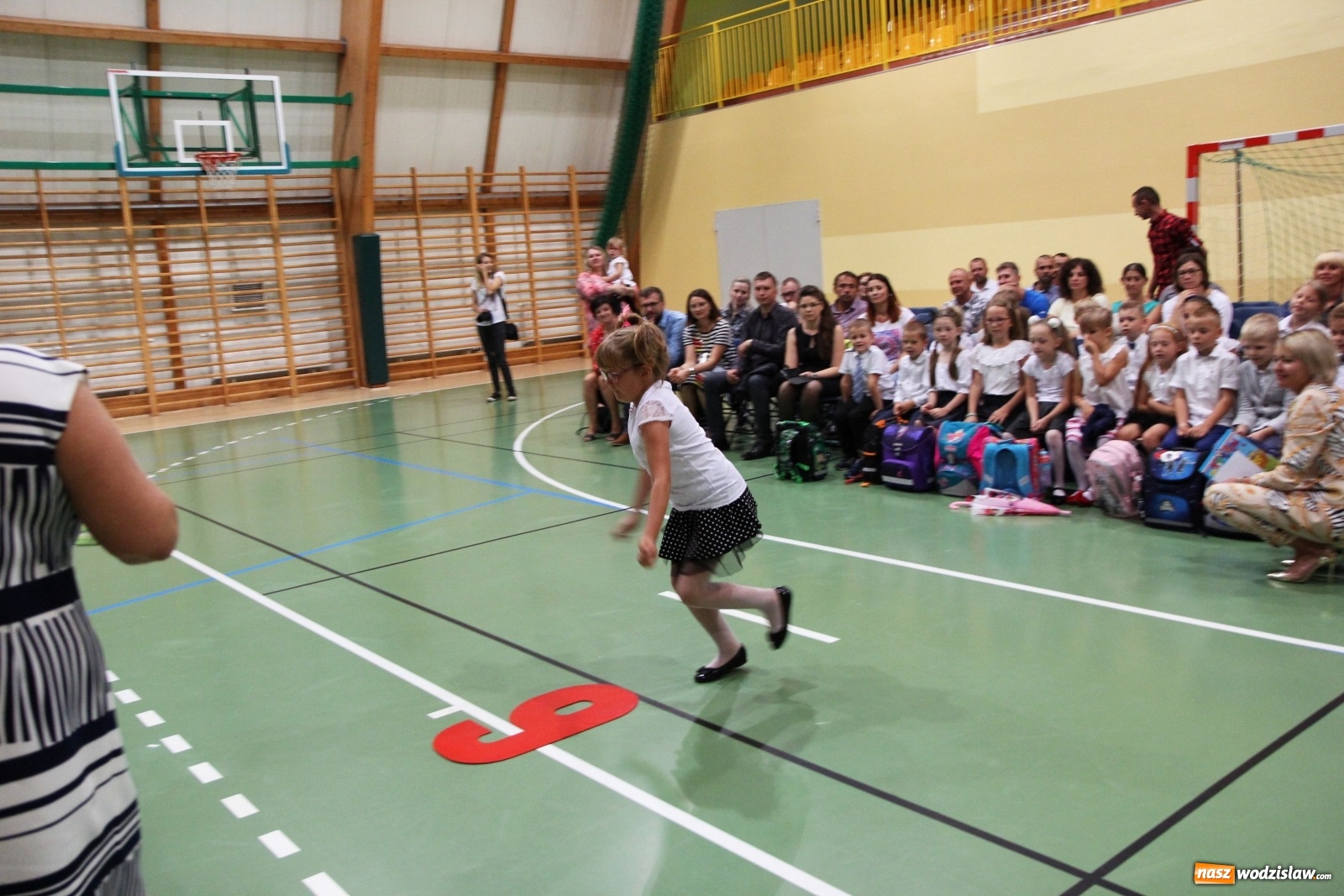 Zdjęcie w galerii na portalu naszwodzislaw.com: Uroczyste rozpoczęcie roku szkolnego w Szkole Podstawowej w Lubomi wiadomości z regionu