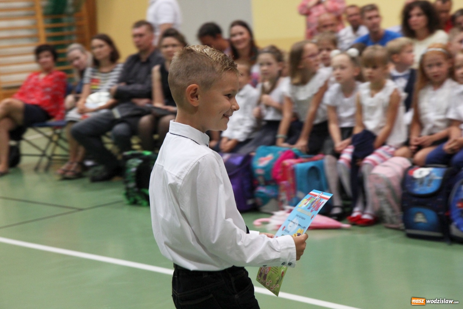 Zdjęcie w galerii na portalu naszwodzislaw.com: Uroczyste rozpoczęcie roku szkolnego w Szkole Podstawowej w Lubomi wiadomości z regionu