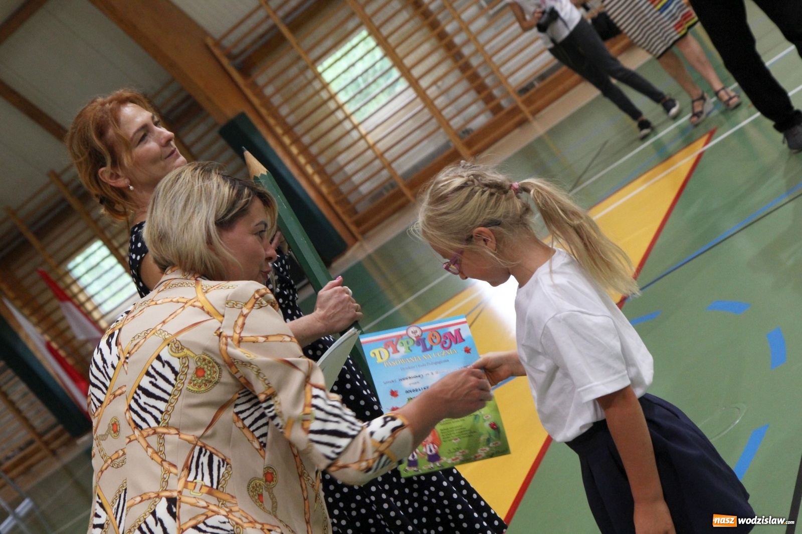 Zdjęcie w galerii na portalu naszwodzislaw.com: Uroczyste rozpoczęcie roku szkolnego w Szkole Podstawowej w Lubomi wiadomości z regionu