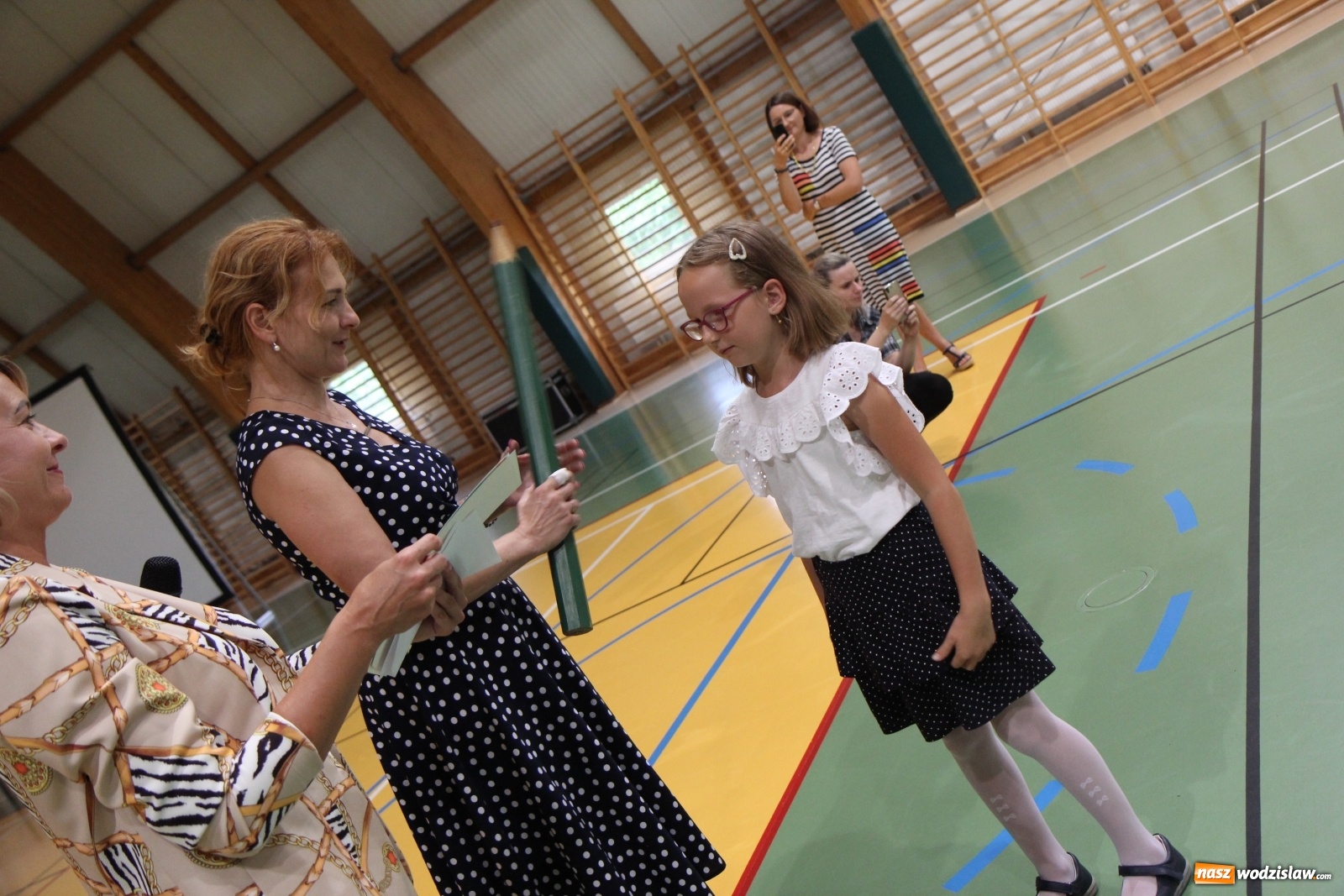 Zdjęcie w galerii na portalu naszwodzislaw.com: Uroczyste rozpoczęcie roku szkolnego w Szkole Podstawowej w Lubomi wiadomości z regionu