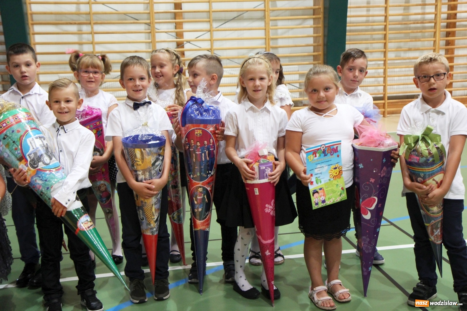 Zdjęcie w galerii na portalu naszwodzislaw.com: Uroczyste rozpoczęcie roku szkolnego w Szkole Podstawowej w Lubomi wiadomości z regionu