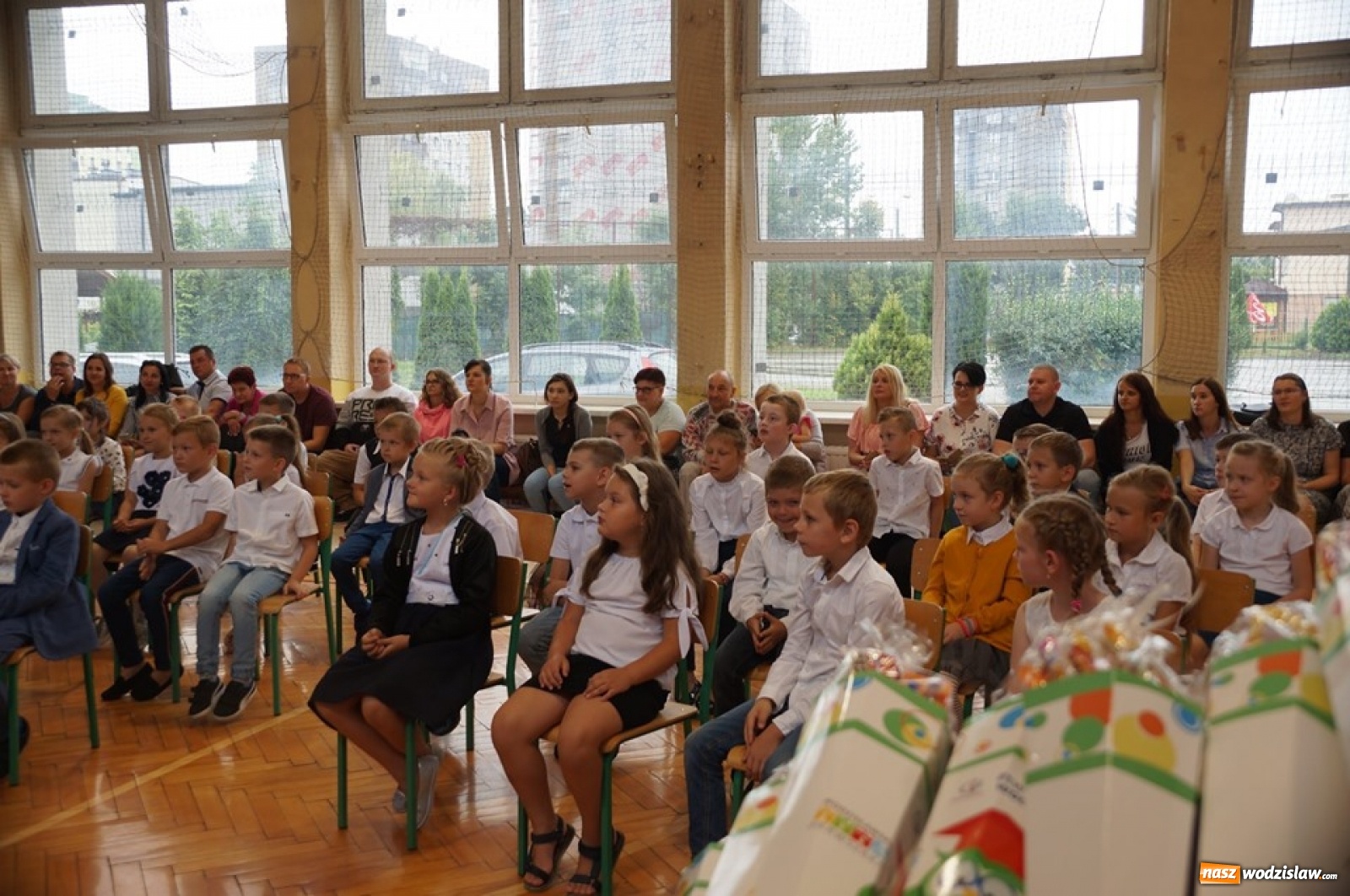 Zdjęcie w galerii na portalu naszwodzislaw.com: Nowy rok szkolny rozpoczęty! [FOTO] wiadomości z regionu