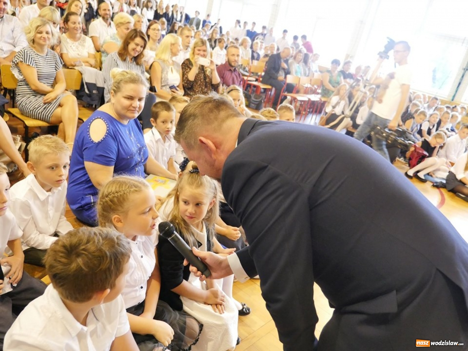 Zdjęcie w galerii na portalu naszwodzislaw.com: Nowy rok szkolny rozpoczęty! [FOTO] wiadomości z regionu