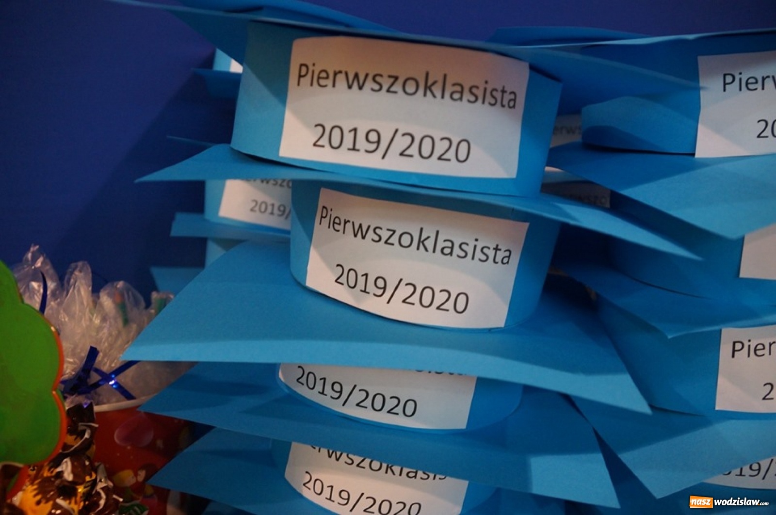 Zdjęcie w galerii na portalu naszwodzislaw.com: Nowy rok szkolny rozpoczęty! [FOTO] wiadomości z regionu