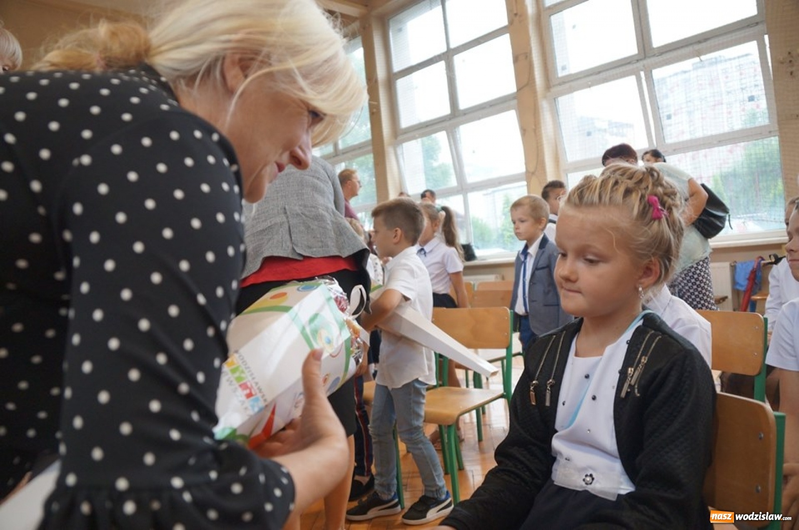 Zdjęcie w galerii na portalu naszwodzislaw.com: Nowy rok szkolny rozpoczęty! [FOTO] wiadomości z regionu