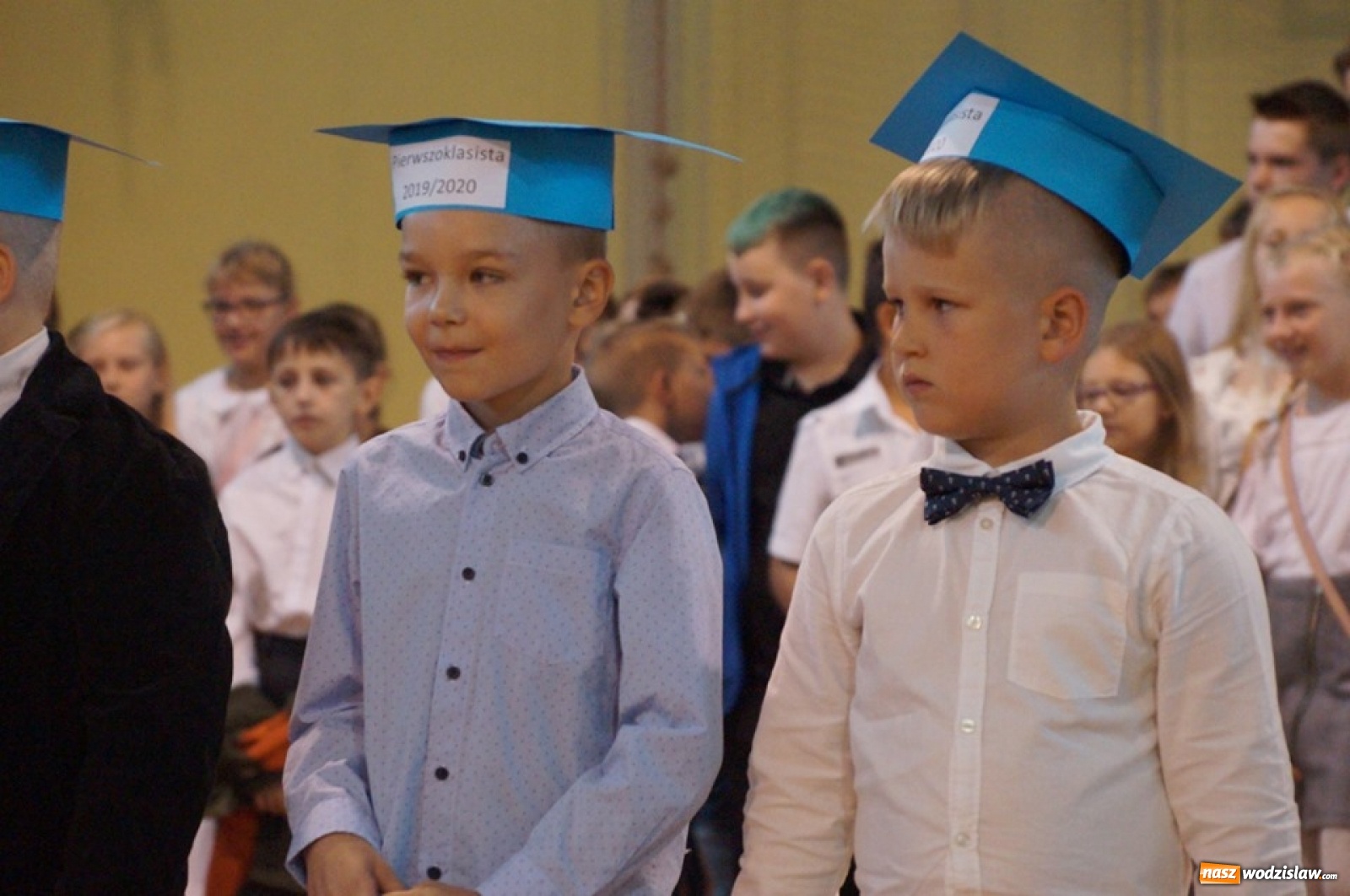 Zdjęcie w galerii na portalu naszwodzislaw.com: Nowy rok szkolny rozpoczęty! [FOTO] wiadomości z regionu