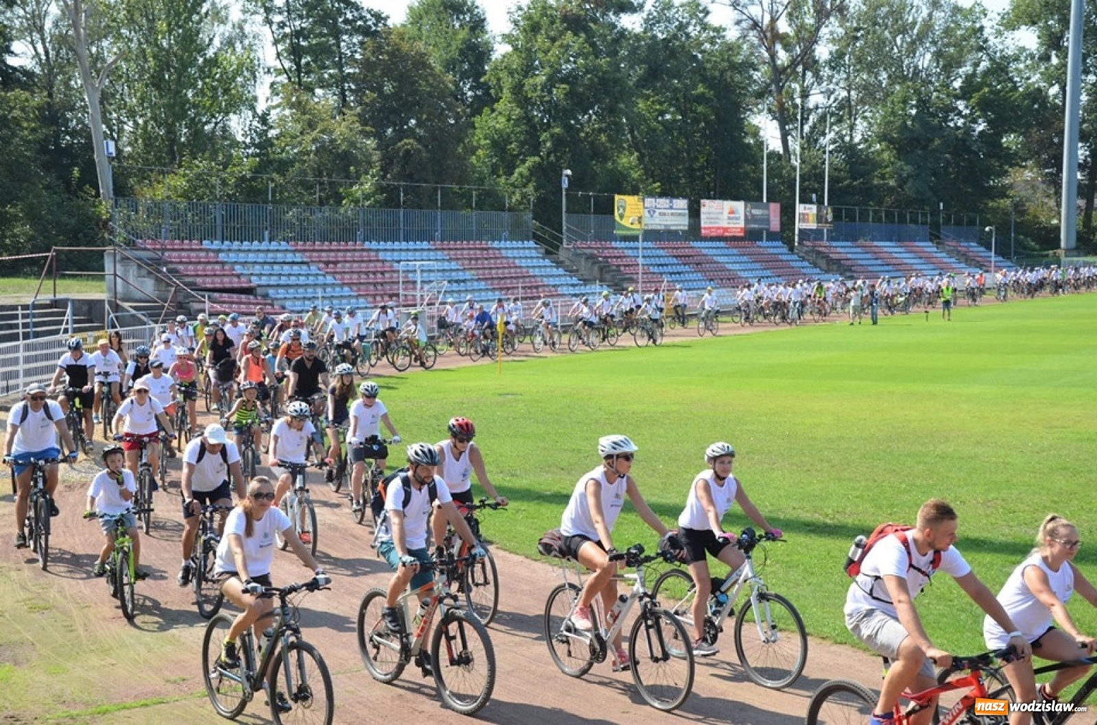 Zdjęcie w galerii na portalu naszwodzislaw.com: XXI Powiatowy Rajd Rowerowy na zakończenie wakacji [FOTO] wiadomości z regionu