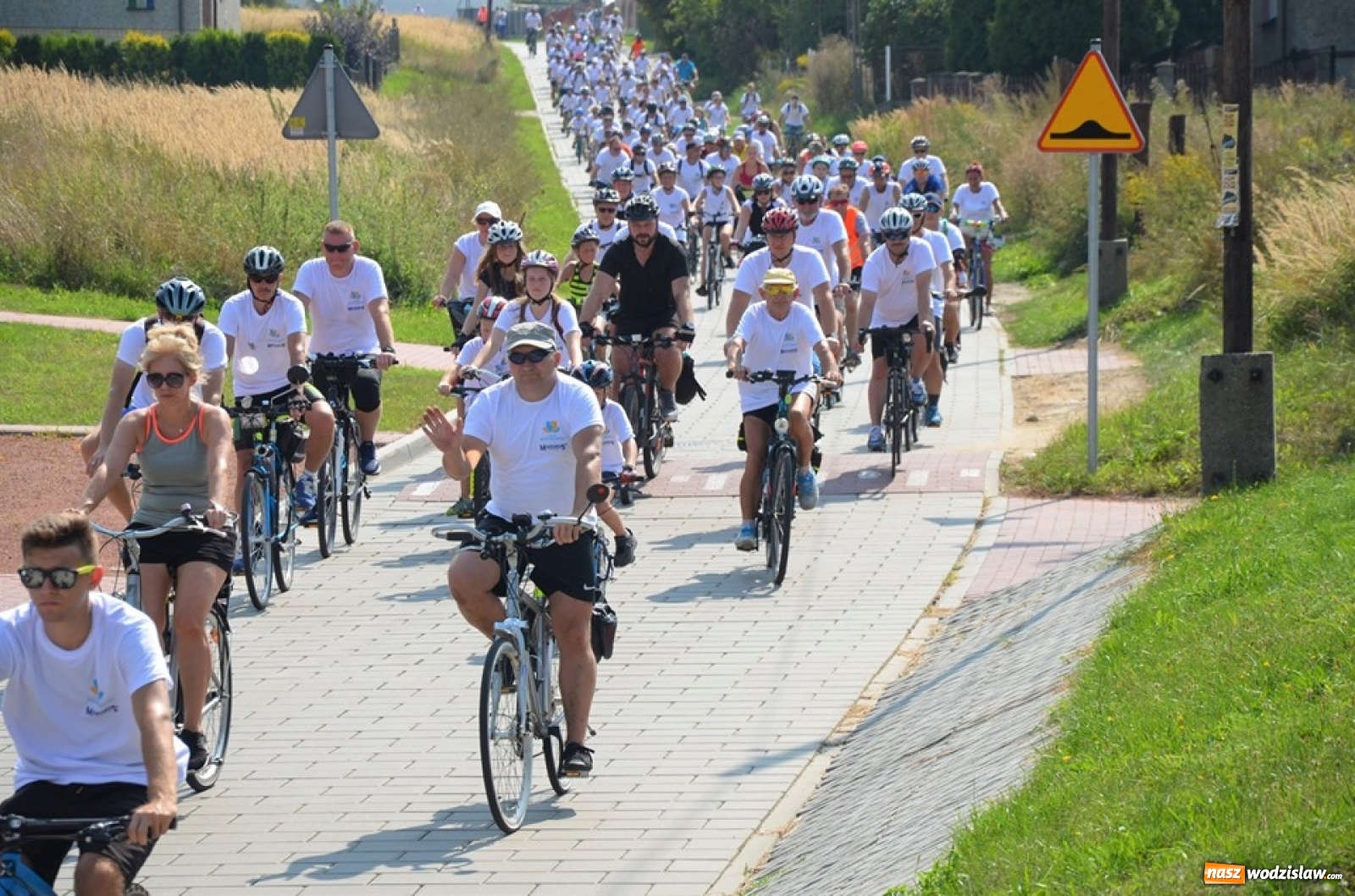Zdjęcie w galerii na portalu naszwodzislaw.com: XXI Powiatowy Rajd Rowerowy na zakończenie wakacji [FOTO] wiadomości z regionu
