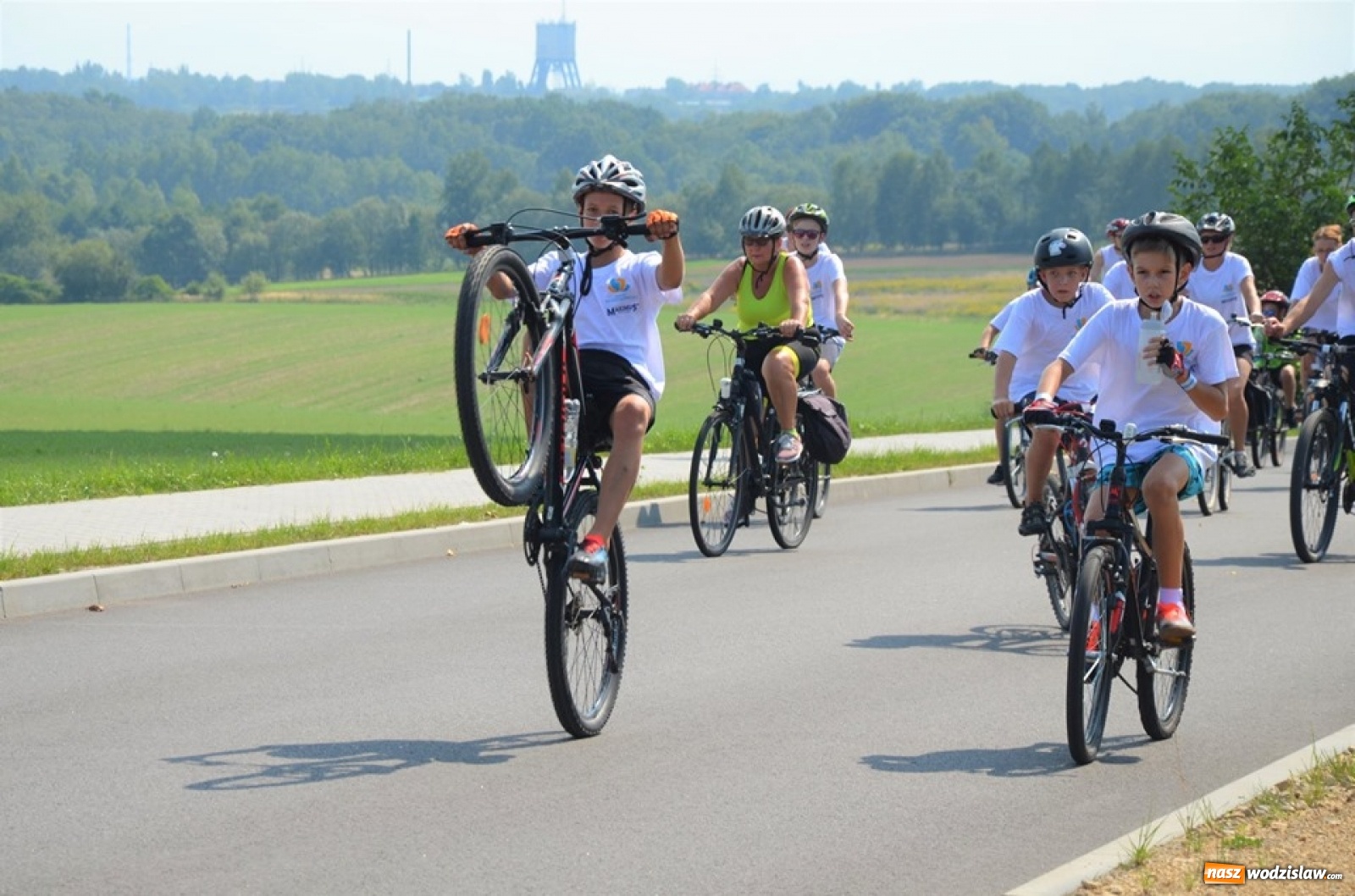 Zdjęcie w galerii na portalu naszwodzislaw.com: XXI Powiatowy Rajd Rowerowy na zakończenie wakacji [FOTO] wiadomości z regionu