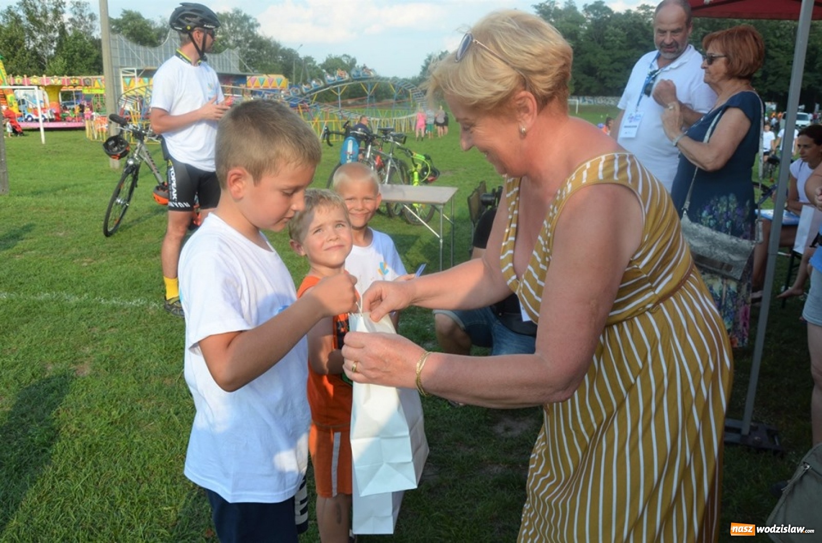 Zdjęcie w galerii na portalu naszwodzislaw.com: XXI Powiatowy Rajd Rowerowy na zakończenie wakacji [FOTO] wiadomości z regionu