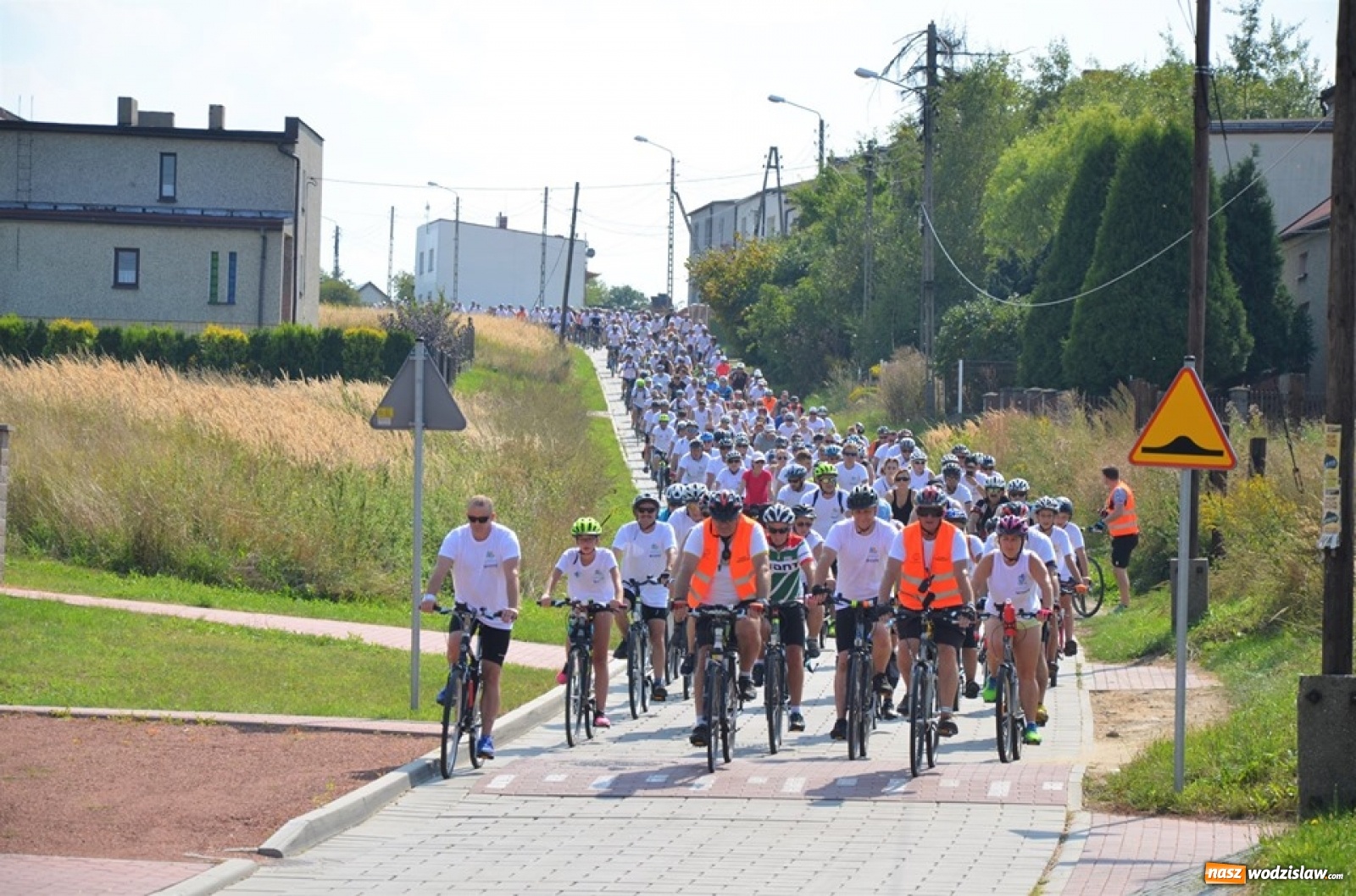 Zdjęcie w galerii na portalu naszwodzislaw.com: XXI Powiatowy Rajd Rowerowy na zakończenie wakacji [FOTO] wiadomości z regionu