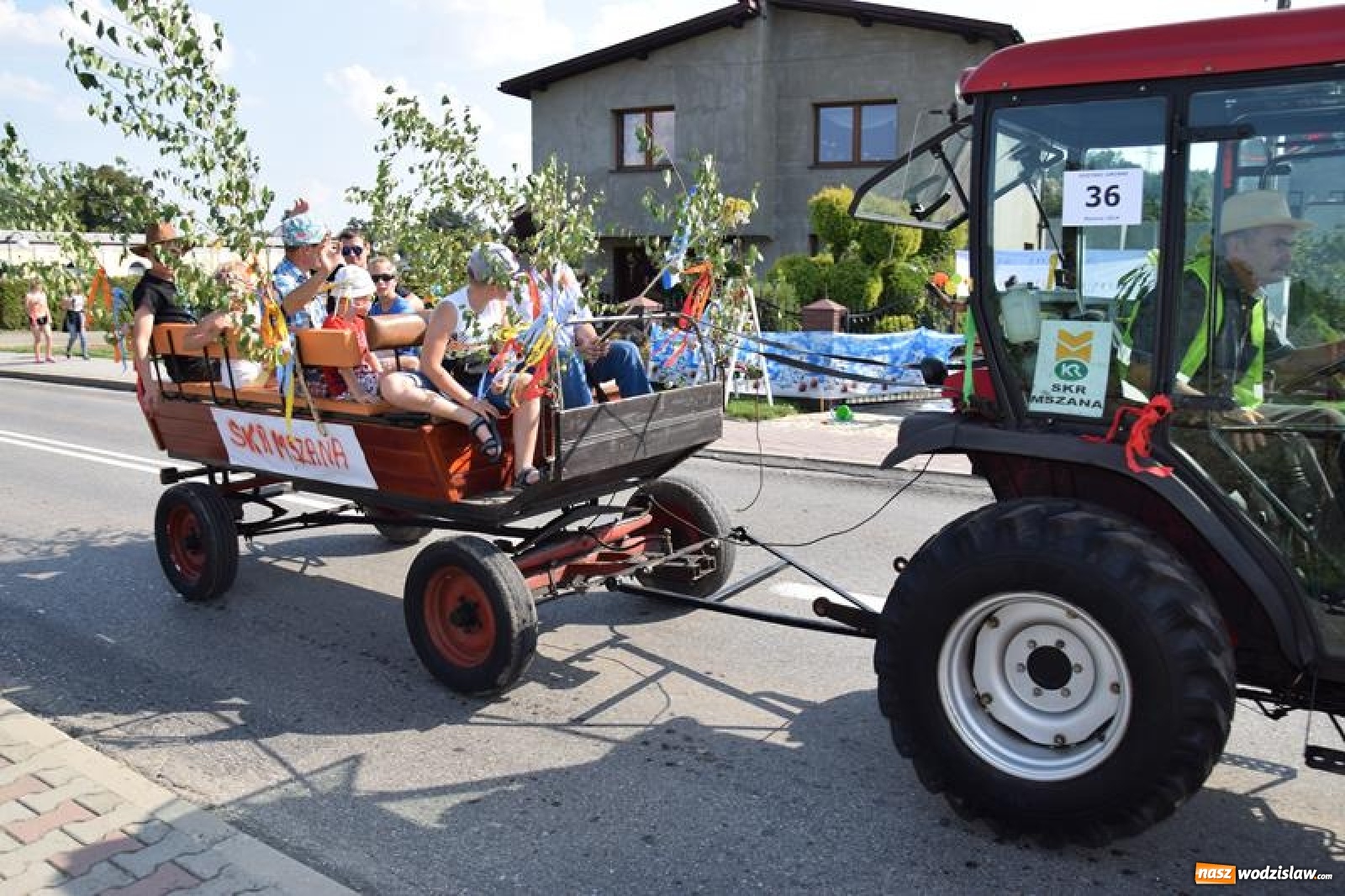 Zdjęcie w galerii na portalu naszwodzislaw.com: Dożynki Gminne Mszana 2019 za nami [FOTO] wiadomości z regionu