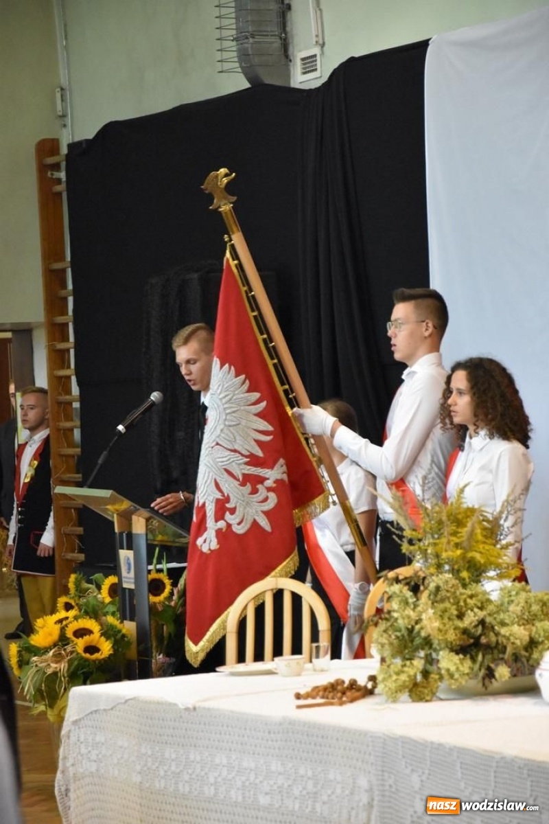 Zdjęcie w galerii na portalu naszwodzislaw.com: Wyjątkowa inauguracja w wyjątkowej scenerii [FOTO] wiadomości z regionu