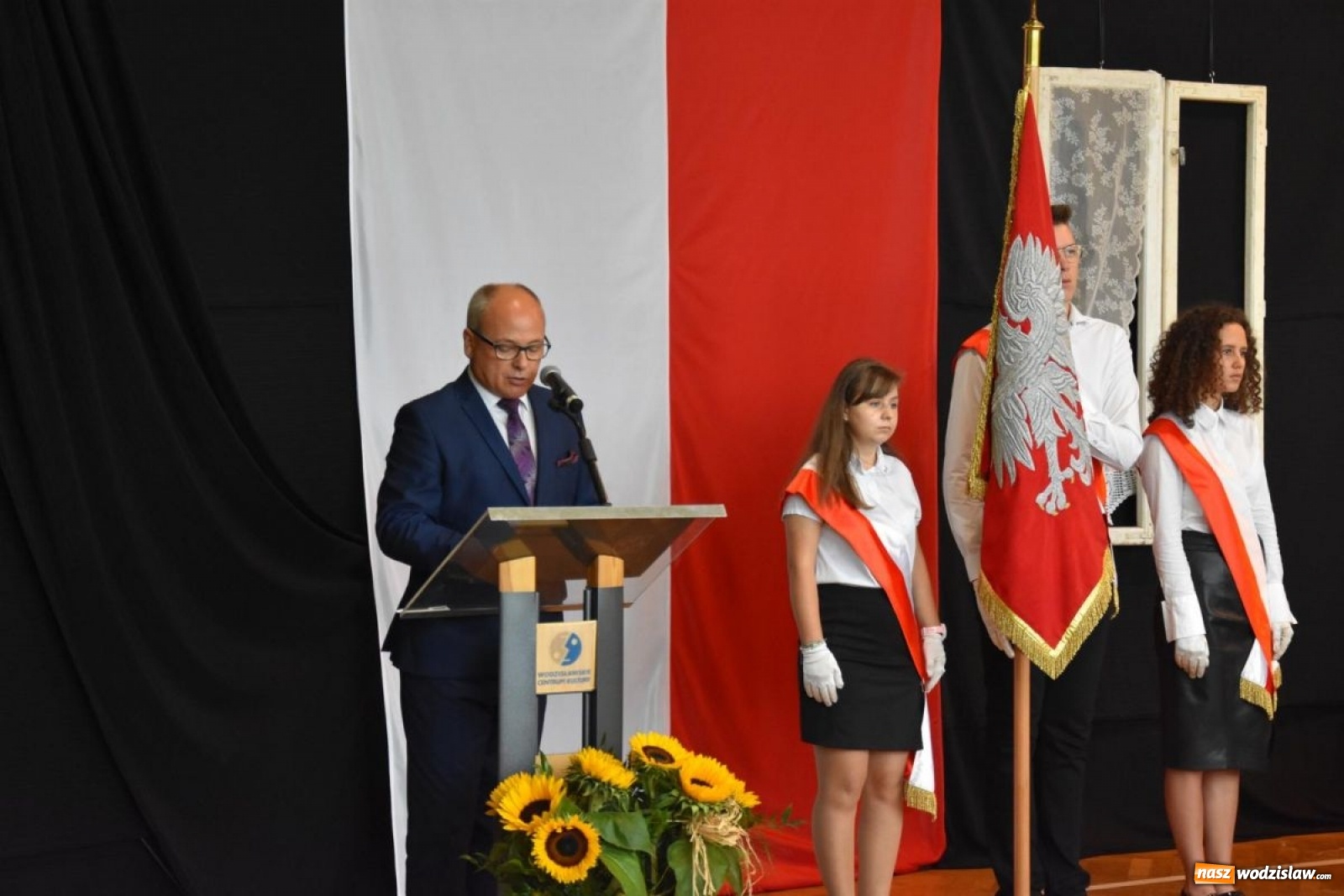 Zdjęcie w galerii na portalu naszwodzislaw.com: Wyjątkowa inauguracja w wyjątkowej scenerii [FOTO] wiadomości z regionu