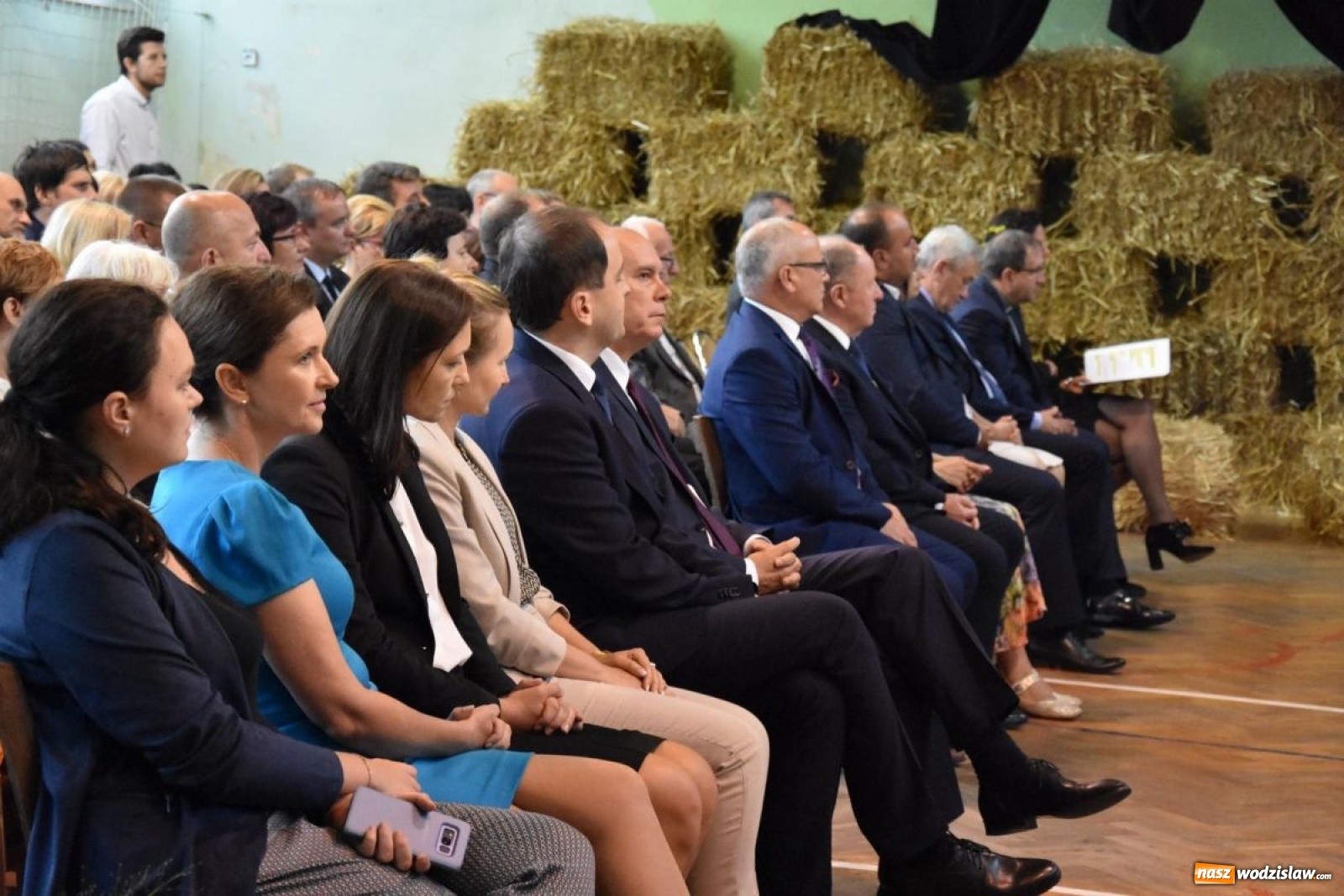 Zdjęcie w galerii na portalu naszwodzislaw.com: Wyjątkowa inauguracja w wyjątkowej scenerii [FOTO] wiadomości z regionu