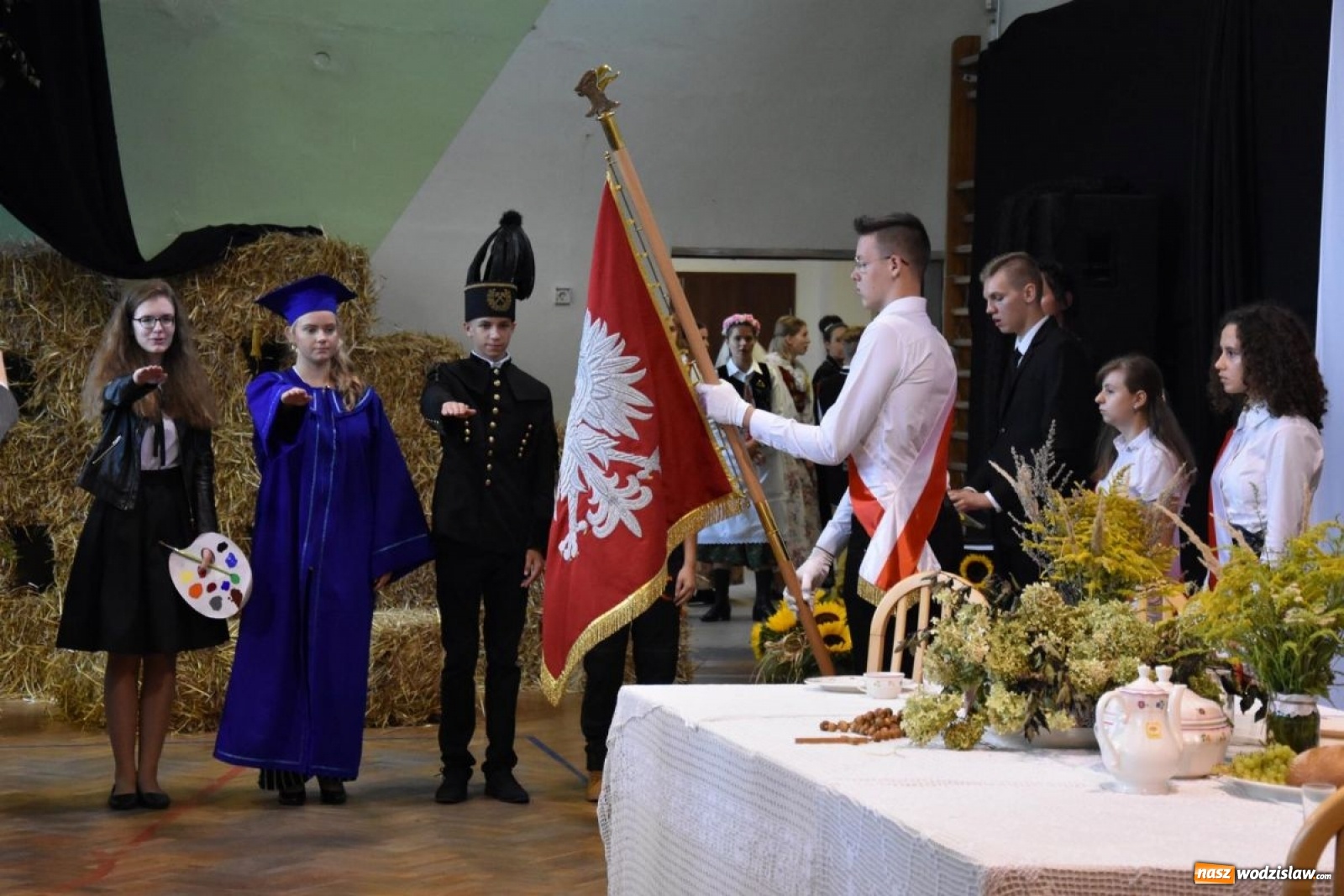 Zdjęcie w galerii na portalu naszwodzislaw.com: Wyjątkowa inauguracja w wyjątkowej scenerii [FOTO] wiadomości z regionu