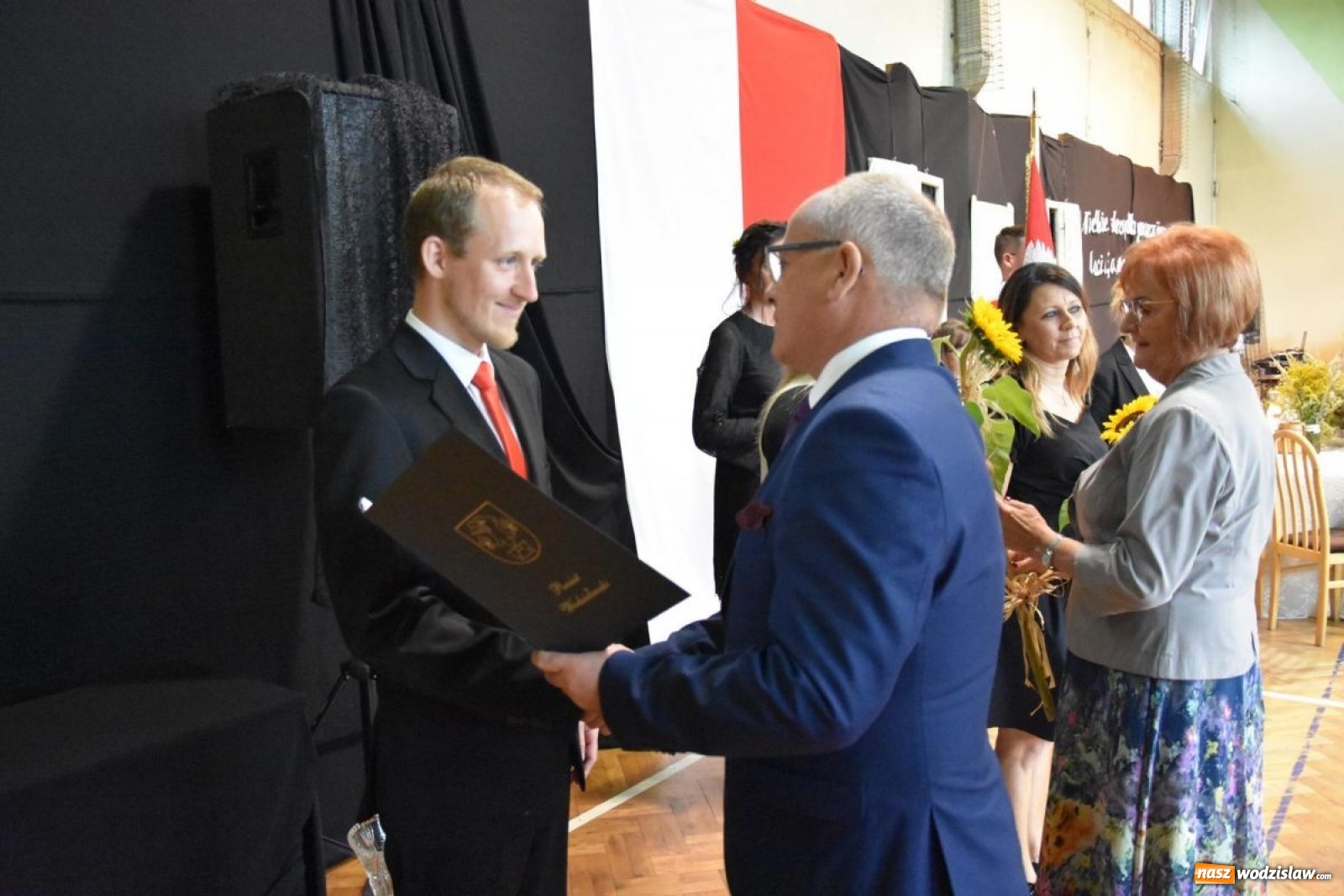 Zdjęcie w galerii na portalu naszwodzislaw.com: Wyjątkowa inauguracja w wyjątkowej scenerii [FOTO] wiadomości z regionu