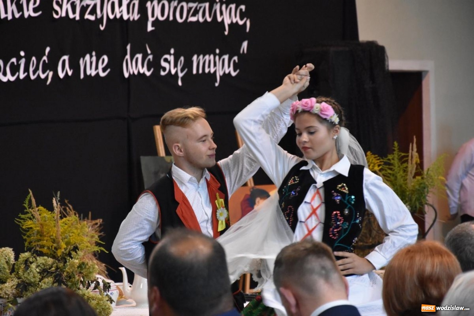 Zdjęcie w galerii na portalu naszwodzislaw.com: Wyjątkowa inauguracja w wyjątkowej scenerii [FOTO] wiadomości z regionu