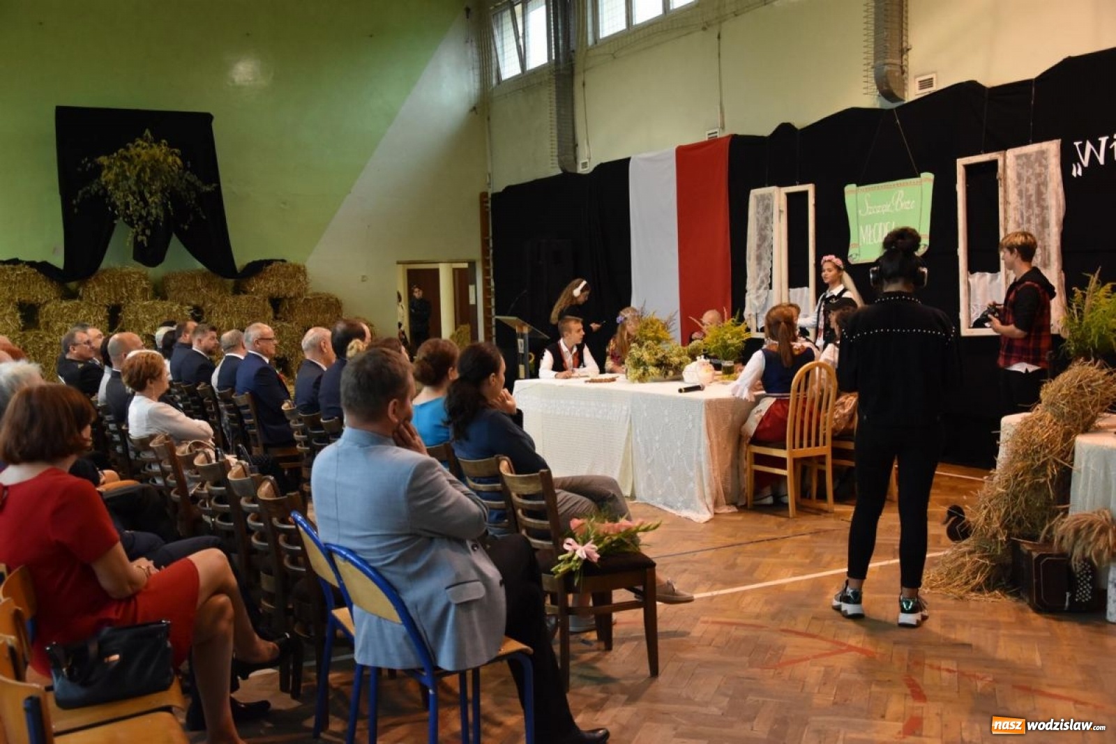 Zdjęcie w galerii na portalu naszwodzislaw.com: Wyjątkowa inauguracja w wyjątkowej scenerii [FOTO] wiadomości z regionu